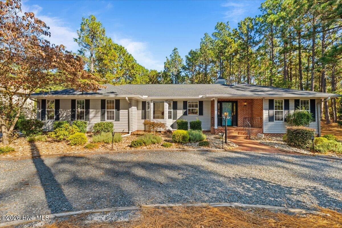 247 Longleaf Drive, Seven Lakes, NC 27376