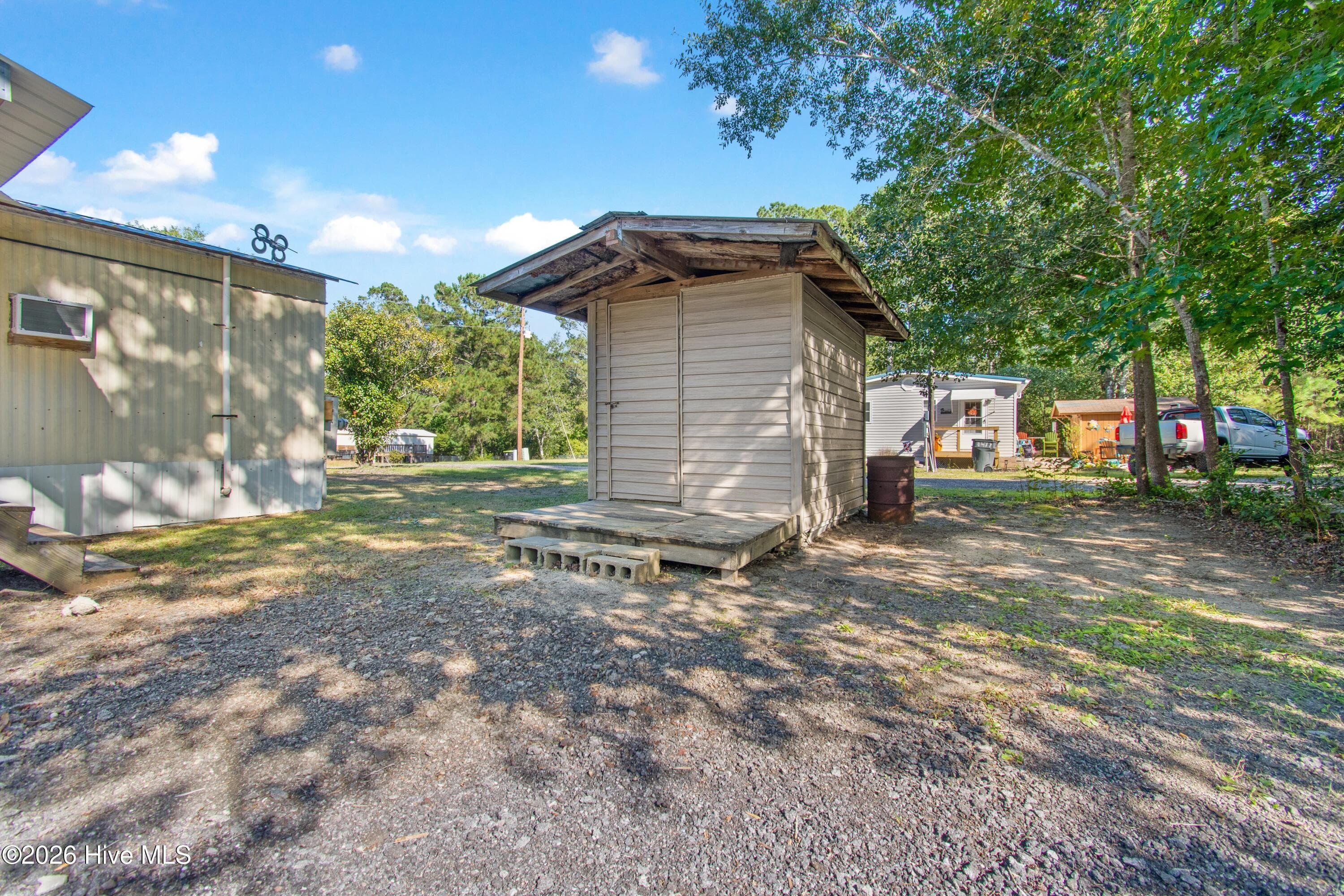 Manufactured Home at 1471 Pine Tree Circle SW, Supply, NC 28462, photo 19 of 23