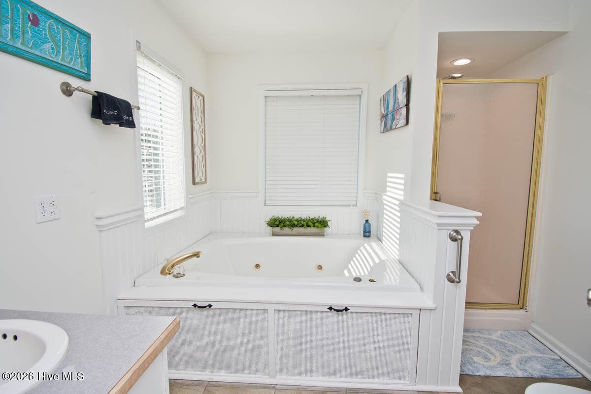 Condominium at 2909 Pointe West Drive 3b1, Emerald Isle, NC 28594, photo 18 of 34