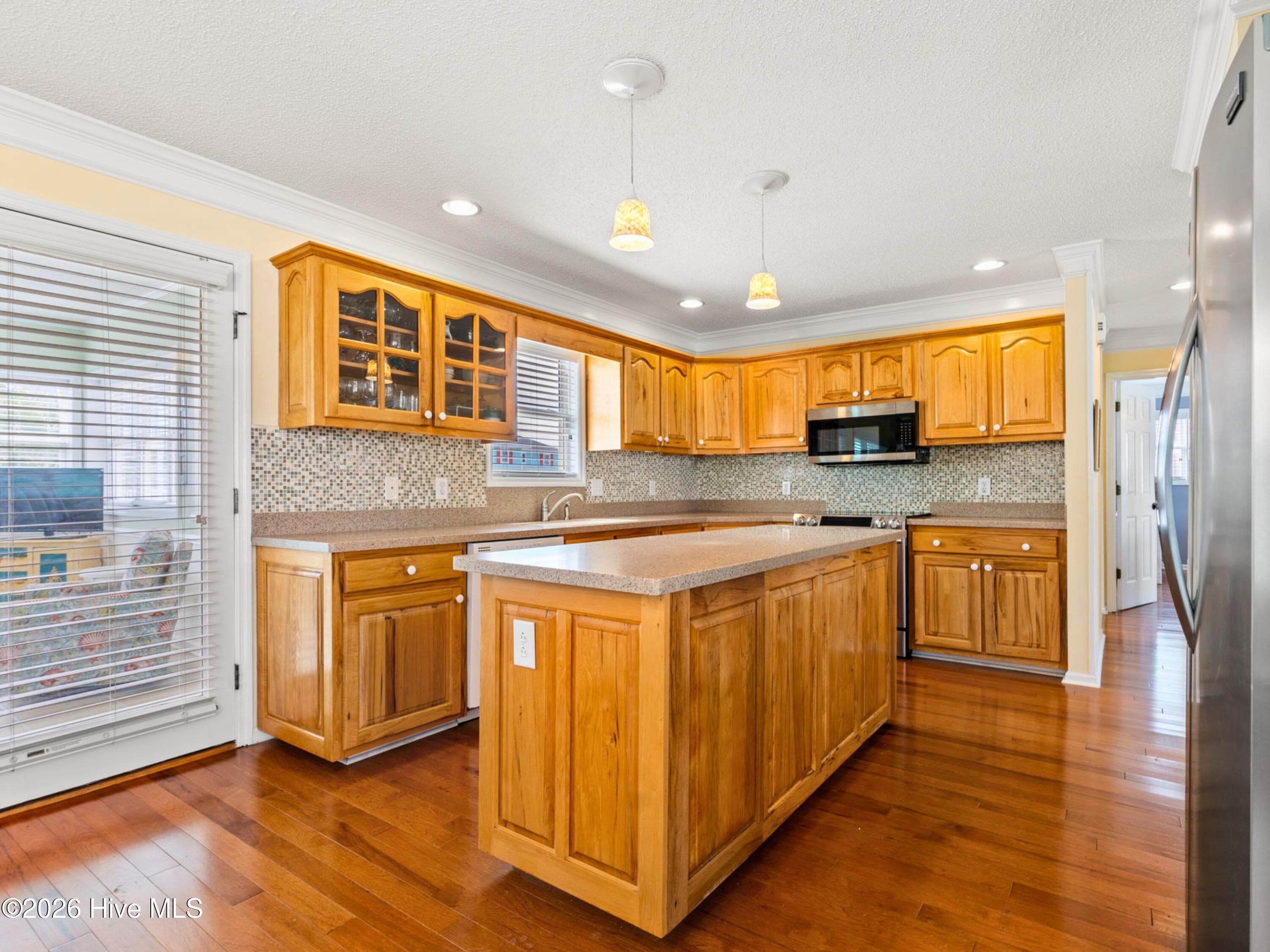 Single Family Residence at 155 Yacht Watch Drive, Holden Beach, NC 28462, photo 2 of 3