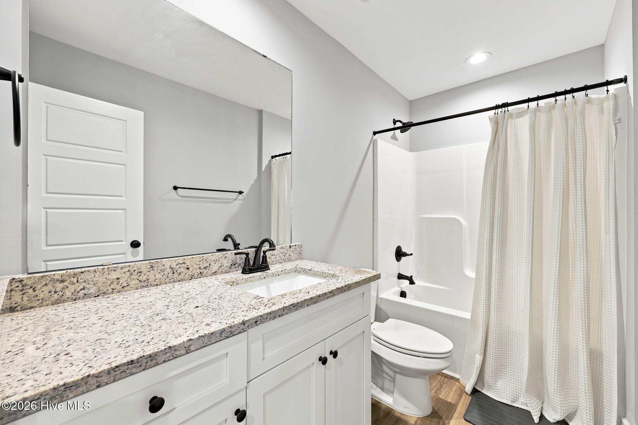 Single Family Residence at 284 E Ivybridge Drive, Hubert, NC 28539, photo 12 of 55