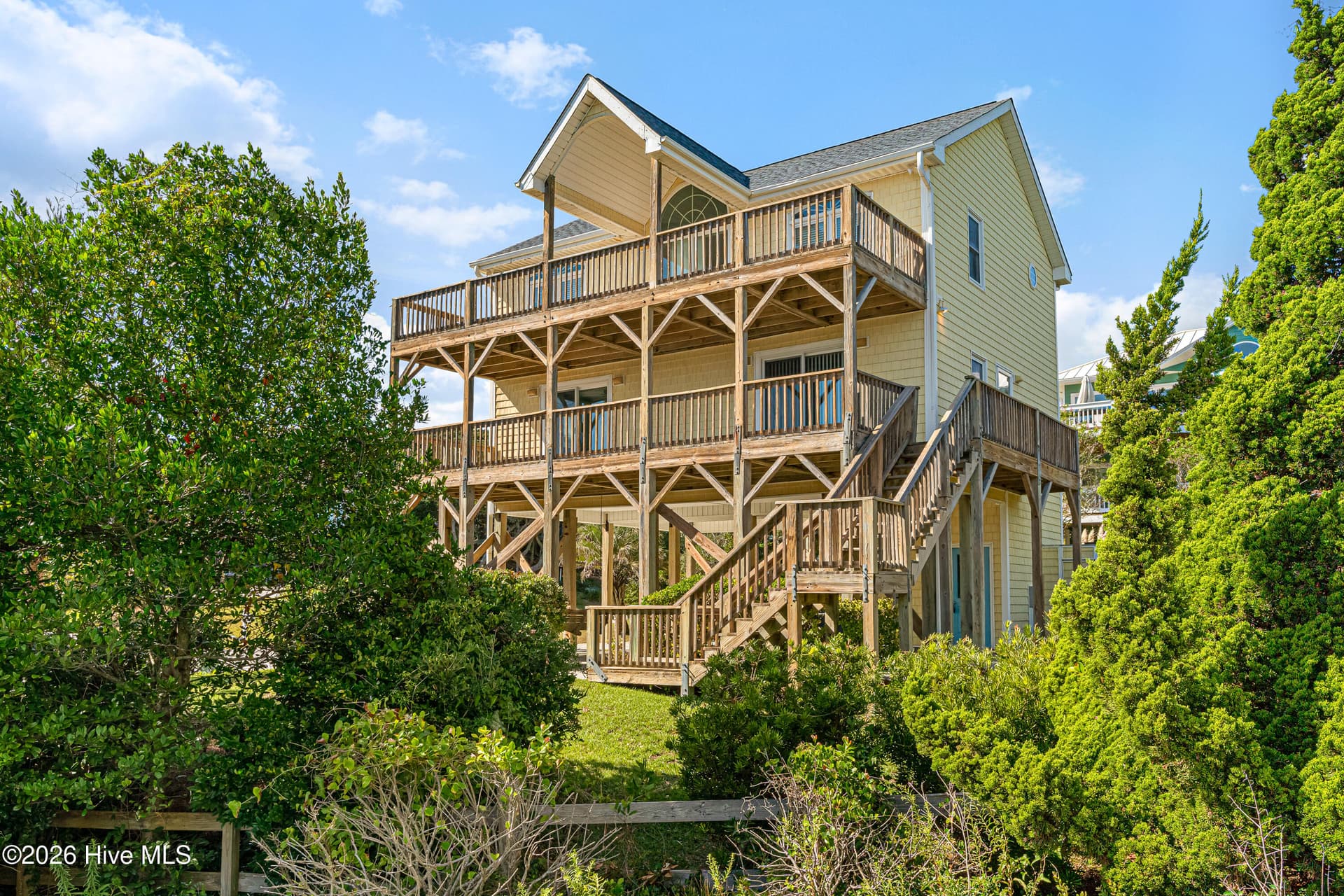 Single Family Residence at 118 Heverly Drive, Emerald Isle, NC 28594, photo 3 of 61