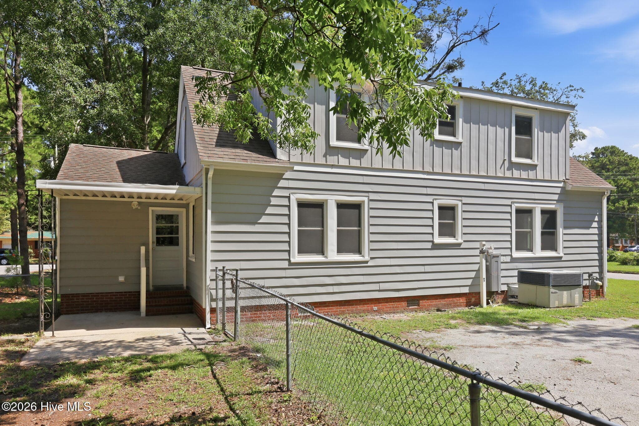 Single Family Residence at 301 W 15th Street, Washington, NC 27889, photo 27 of 31