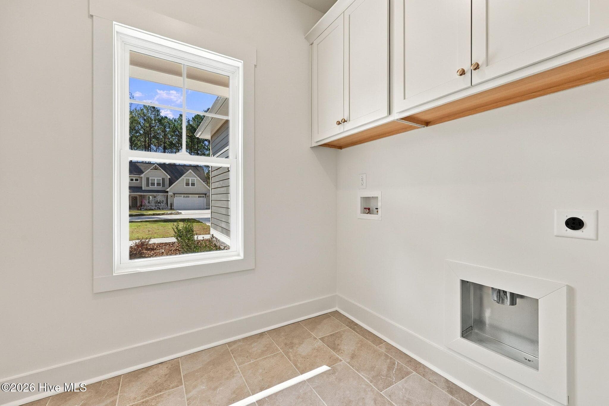 Laundry - 612 Gregory Street, Carthage, NC 28327