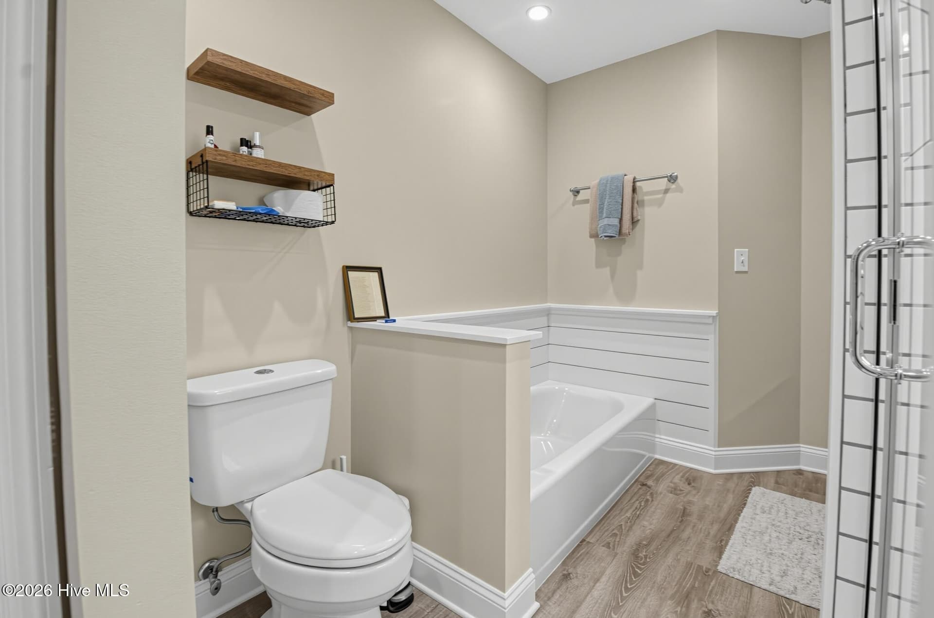 Single Family Residence at 711 N Green Tee Road, Hampstead, NC 28443, photo 16 of 21