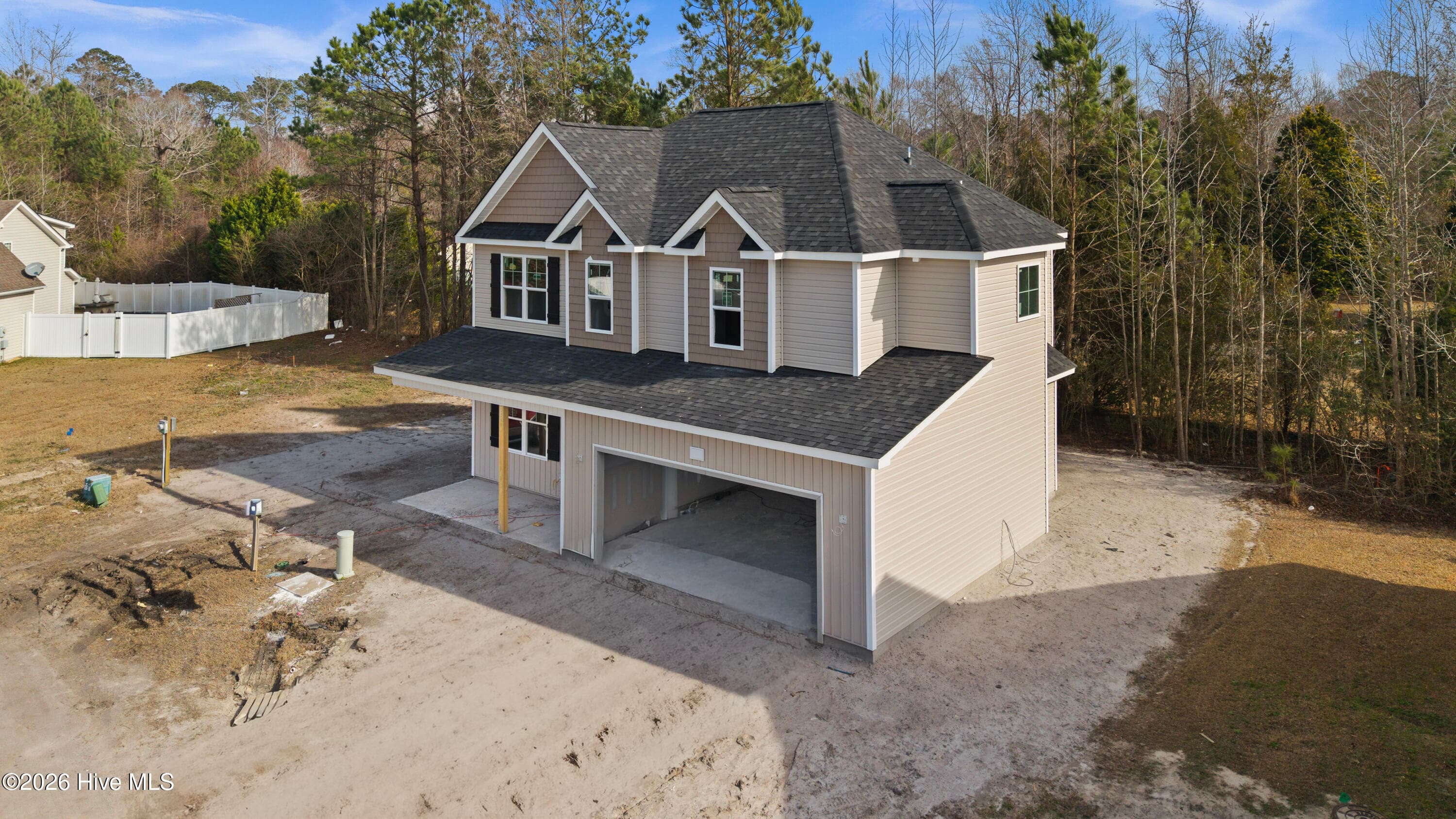 Single Family Residence at 400 Stone Hawk Lane, New Bern, NC 28560, photo 5 of 110