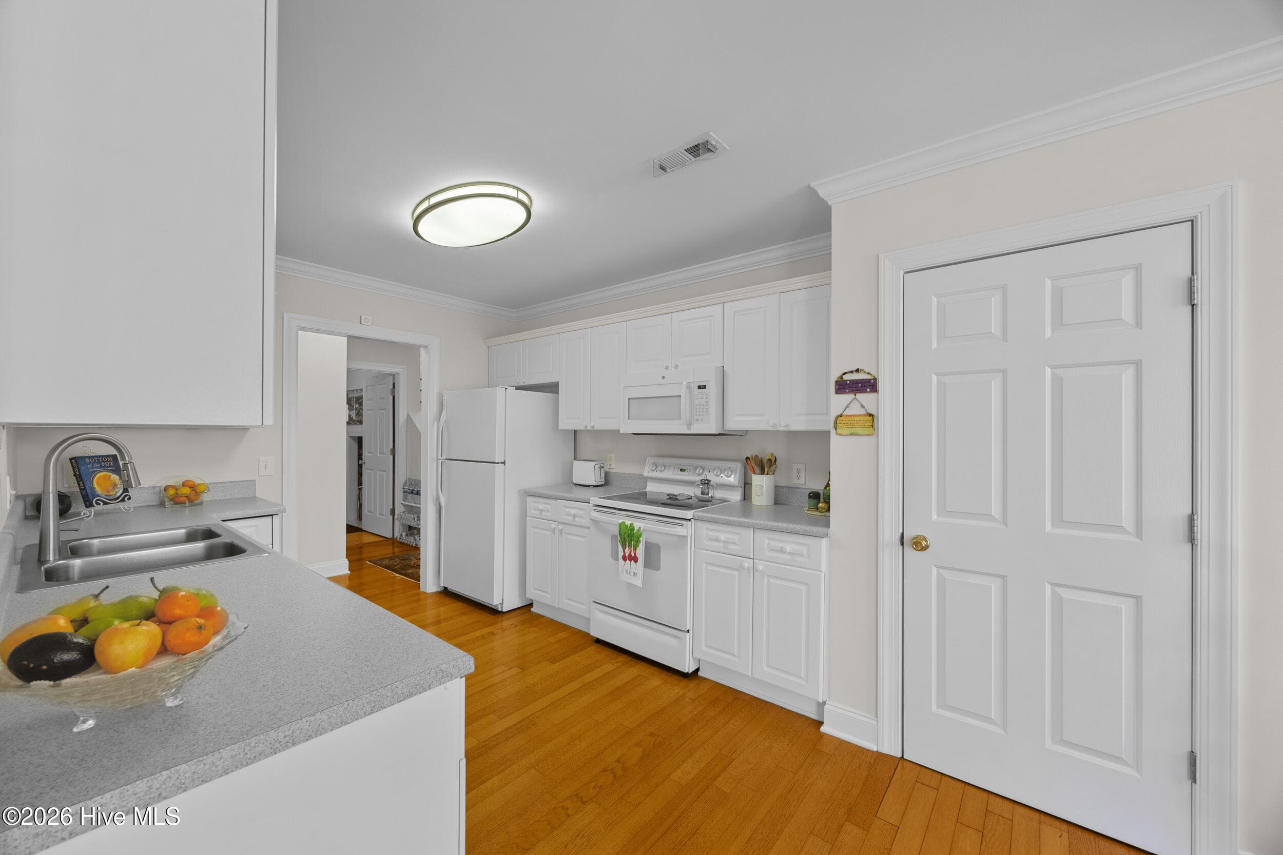 Single Family Residence at 611 Salo Street, Wilmington, NC 28411, photo 15 of 76