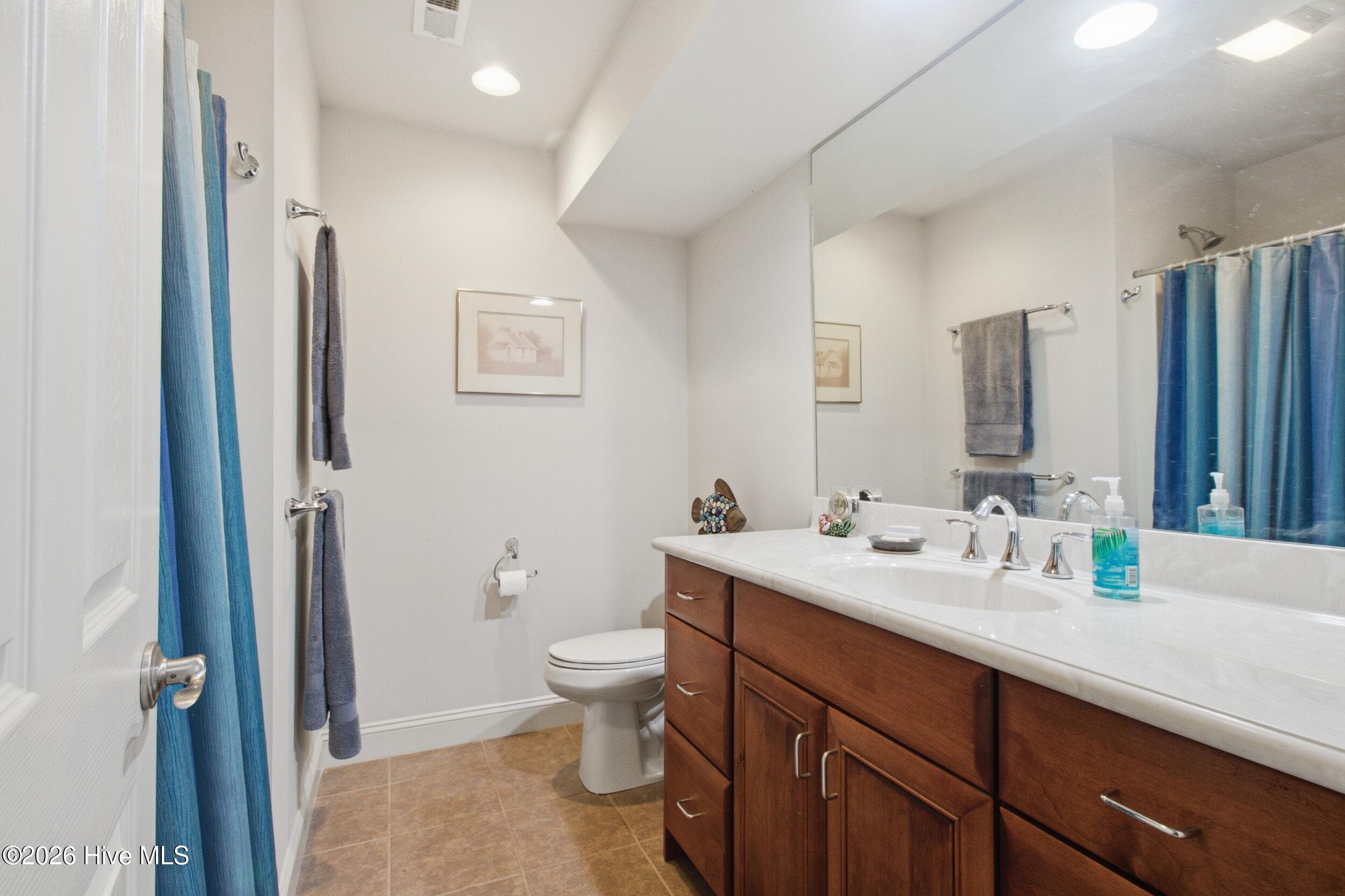 Second Bathroom - 2207 Hidden Harbor Drive, New Bern, NC 28562