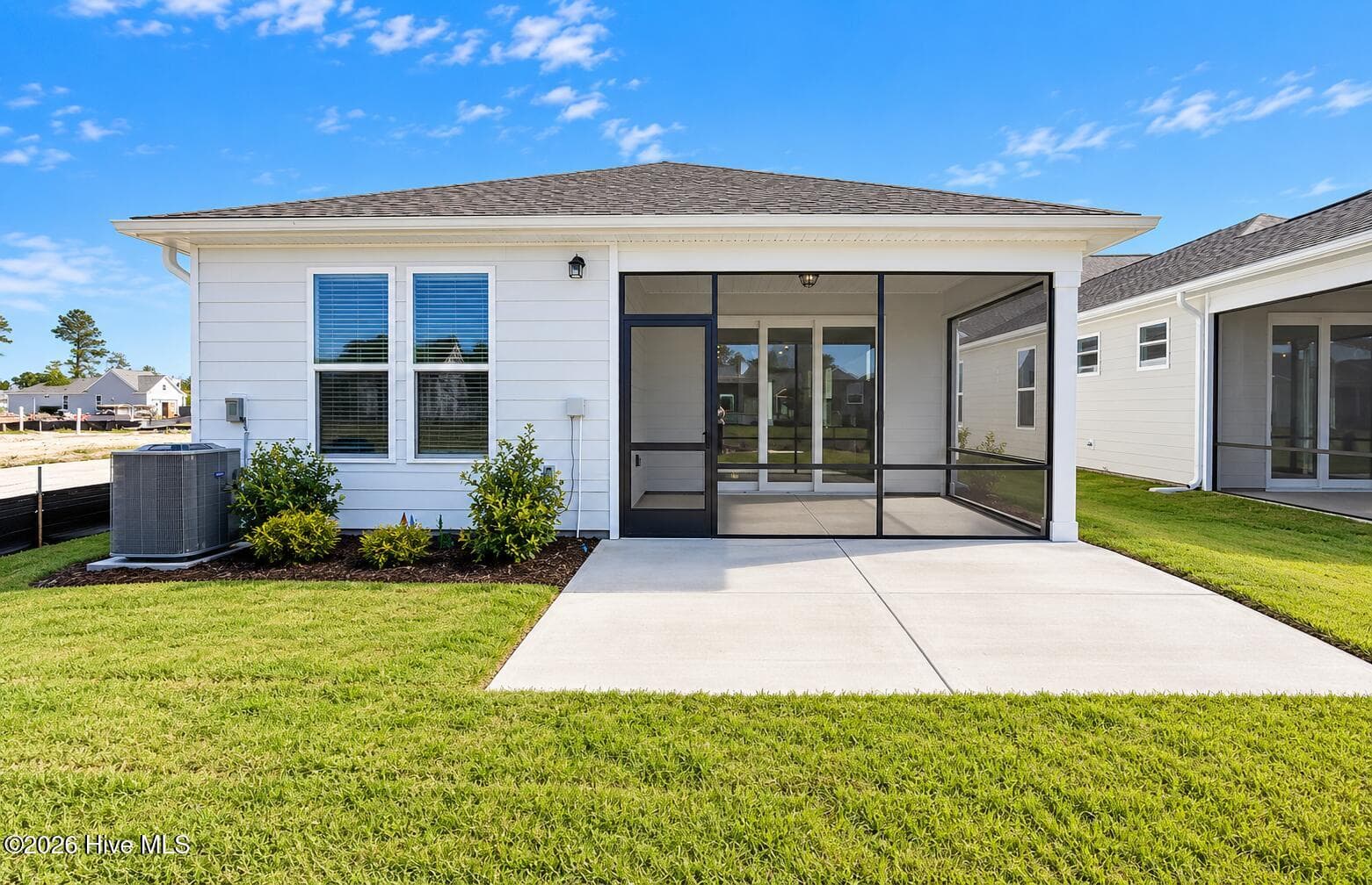 Single Family Residence at 3046 False Fox Loop, Leland, NC 28479, photo 14 of 15
