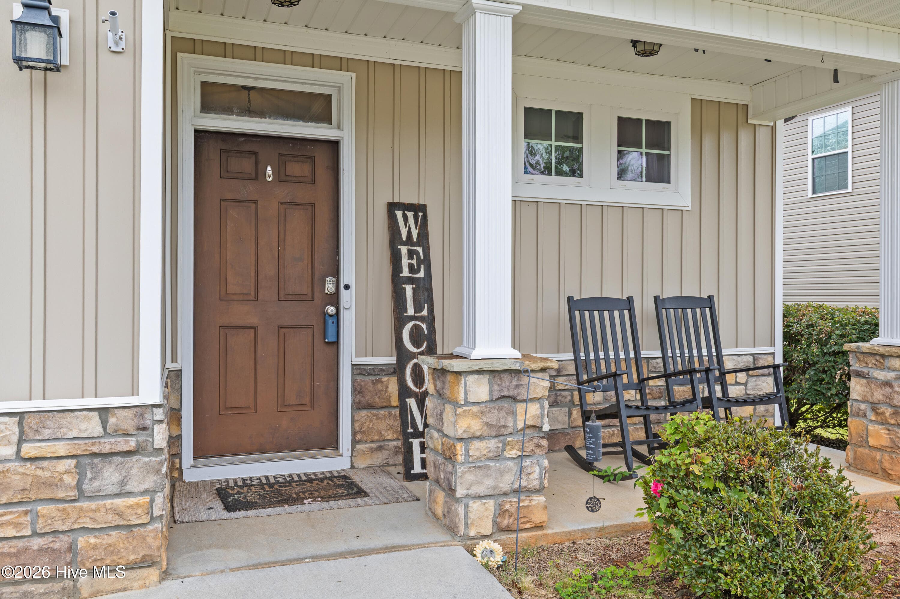 Single Family Residence at 876 Williford Run Drive, Grovetown, GA 30813, photo 4 of 26