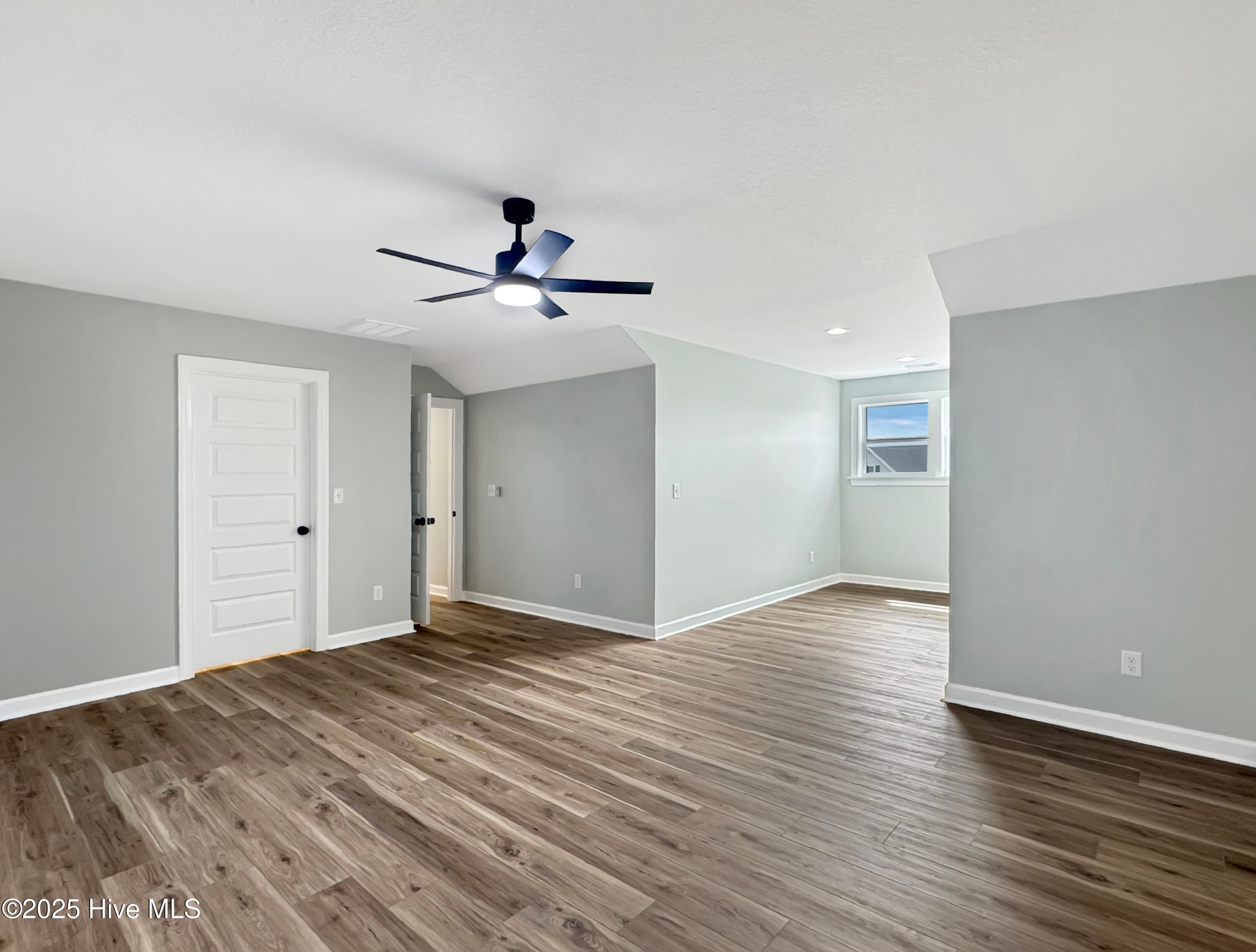 Single Family Residence at 7617 Staysail Drive, Elizabeth City, NC 27909, photo 2 of 3