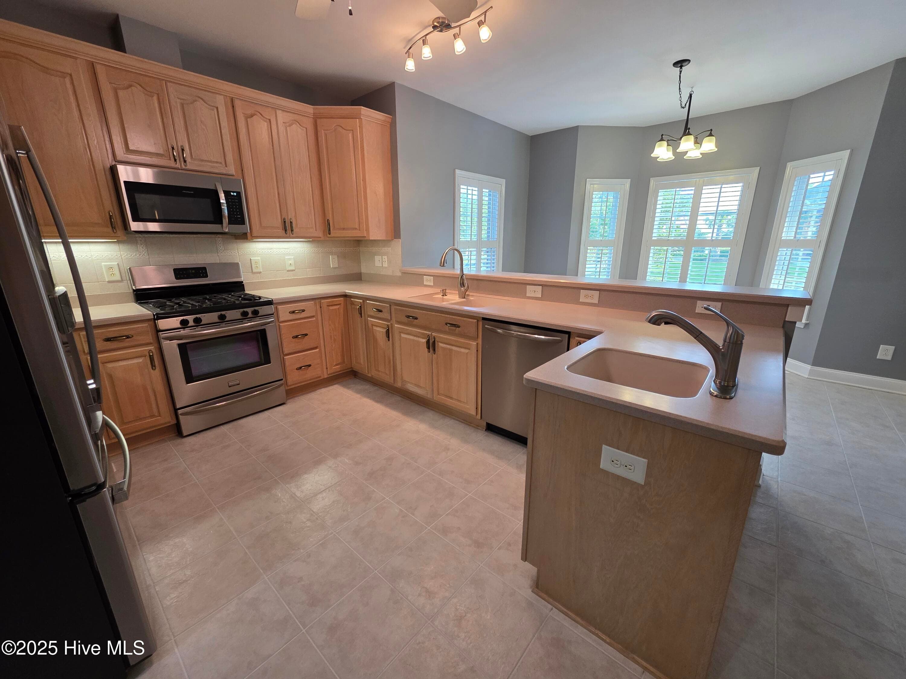 Kitchen - 219 Drake Landing, New Bern, NC 28560