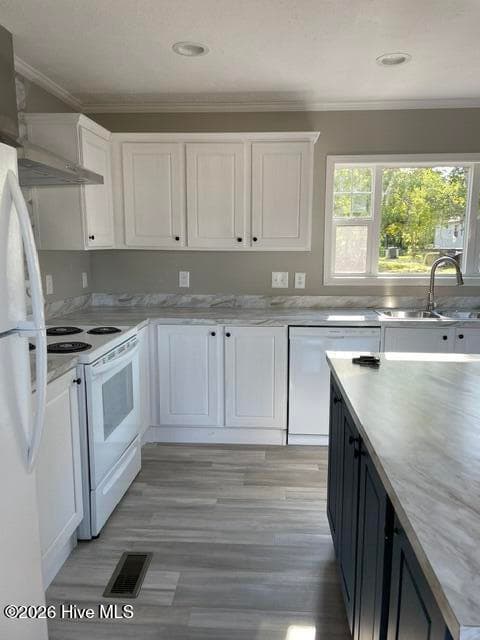 Manufactured Home at 2039 Cedar Lane SW, Supply, NC 28462, photo 5 of 33