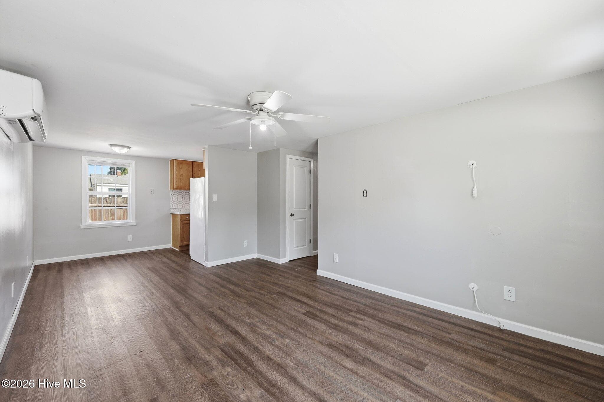 Single Family Residence at 518 Ruth Avenue, New Bern, NC 28560, photo 6 of 51