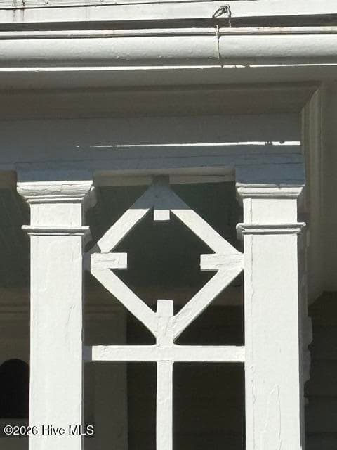 beautiful front porch detail - 405 Hancock Street, New Bern, NC 28560