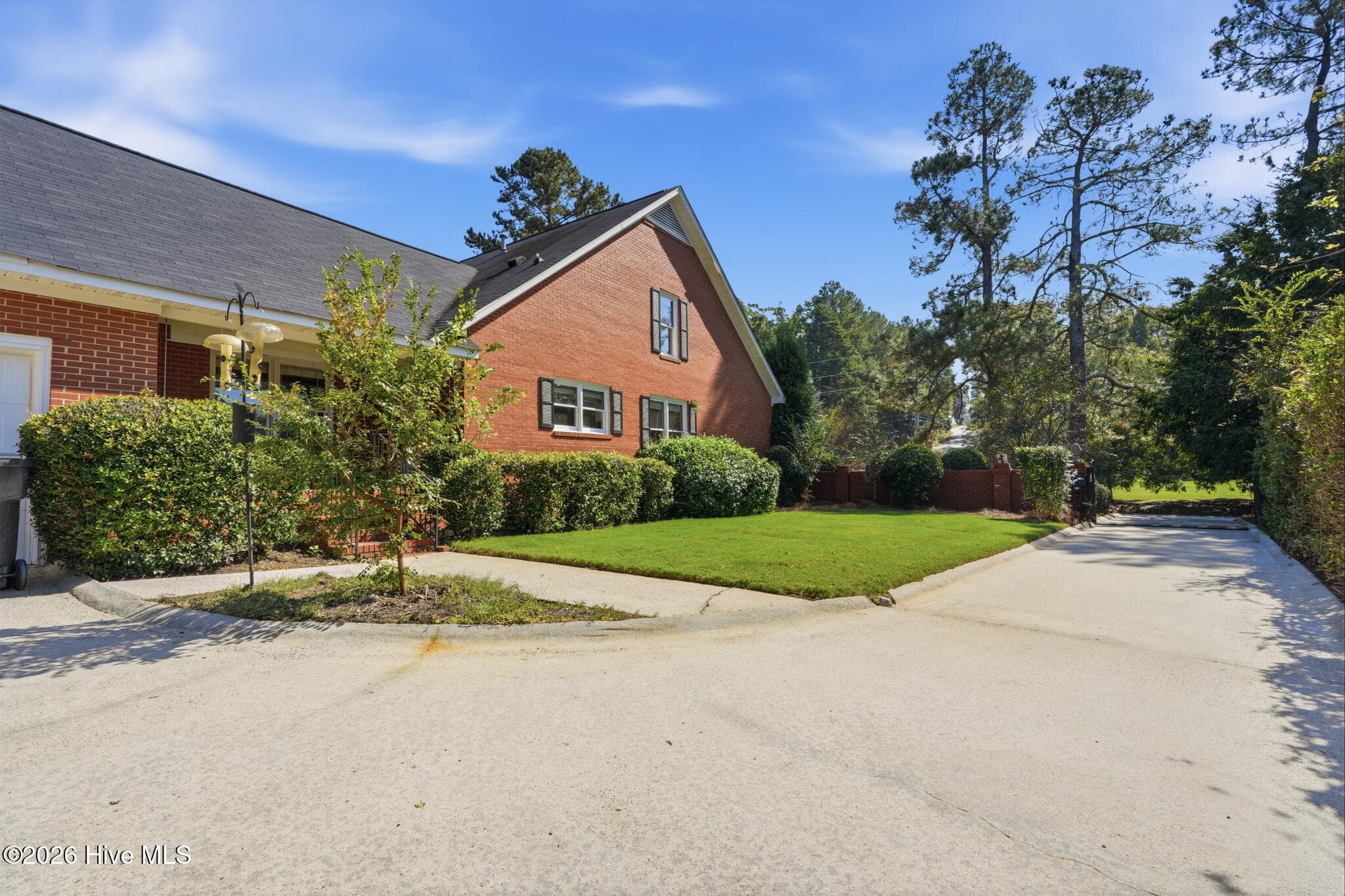 Single Family Residence at 3139 W Lake Forest Drive, Augusta, GA 30909, photo 10 of 57