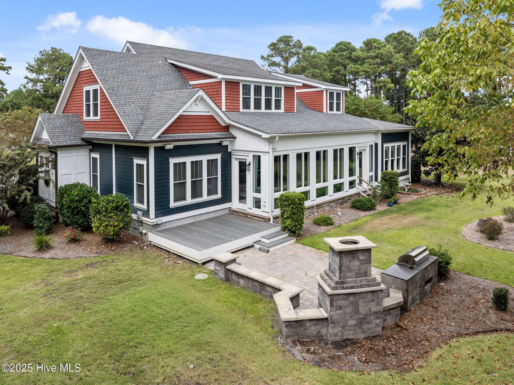 Single Family Residence at 314 E Rolling Meadows Road, Hampstead, NC 28443, photo 7 of 11