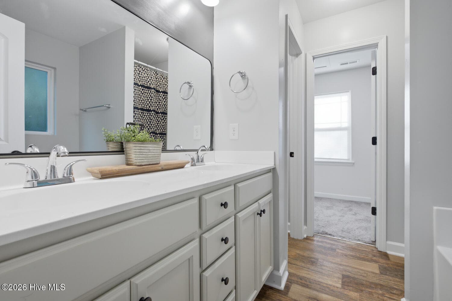 Single Family Residence at 384 Union Chapel Church Road, Richlands, NC 28574, photo 6 of 40