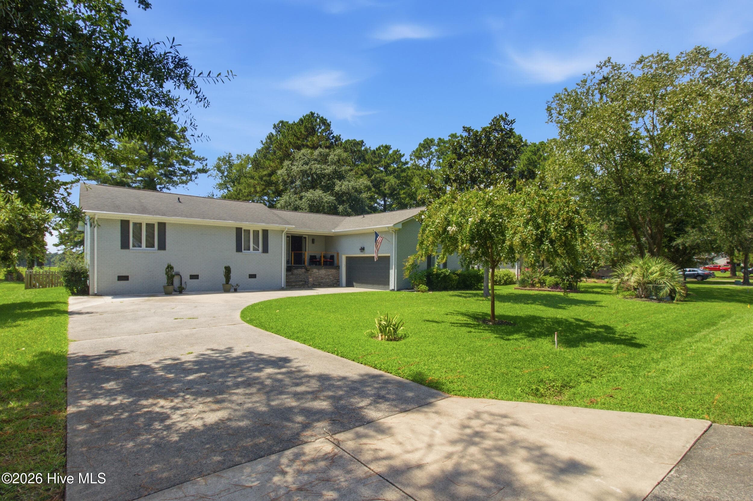 Front - 701 Plantation Drive, New Bern, NC 28562