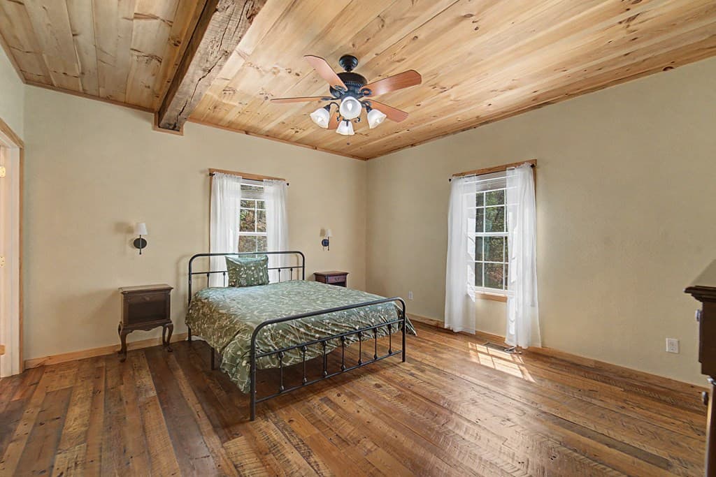 Single Family Residence at 138 Hubbell Lane, Robbinsville, NC 28771, photo 26 of 63