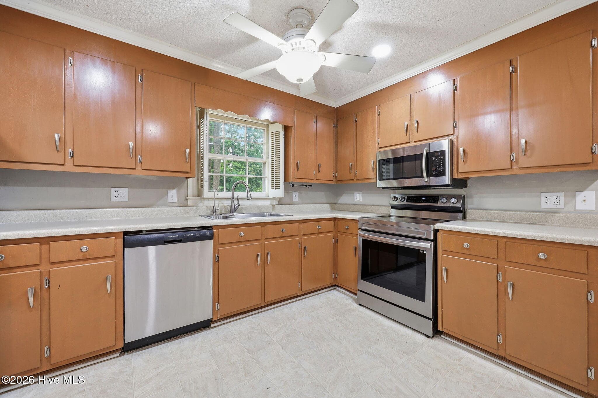 Single Family Residence at 103 Greenwood Drive, Greenville, NC 27834, photo 17 of 41