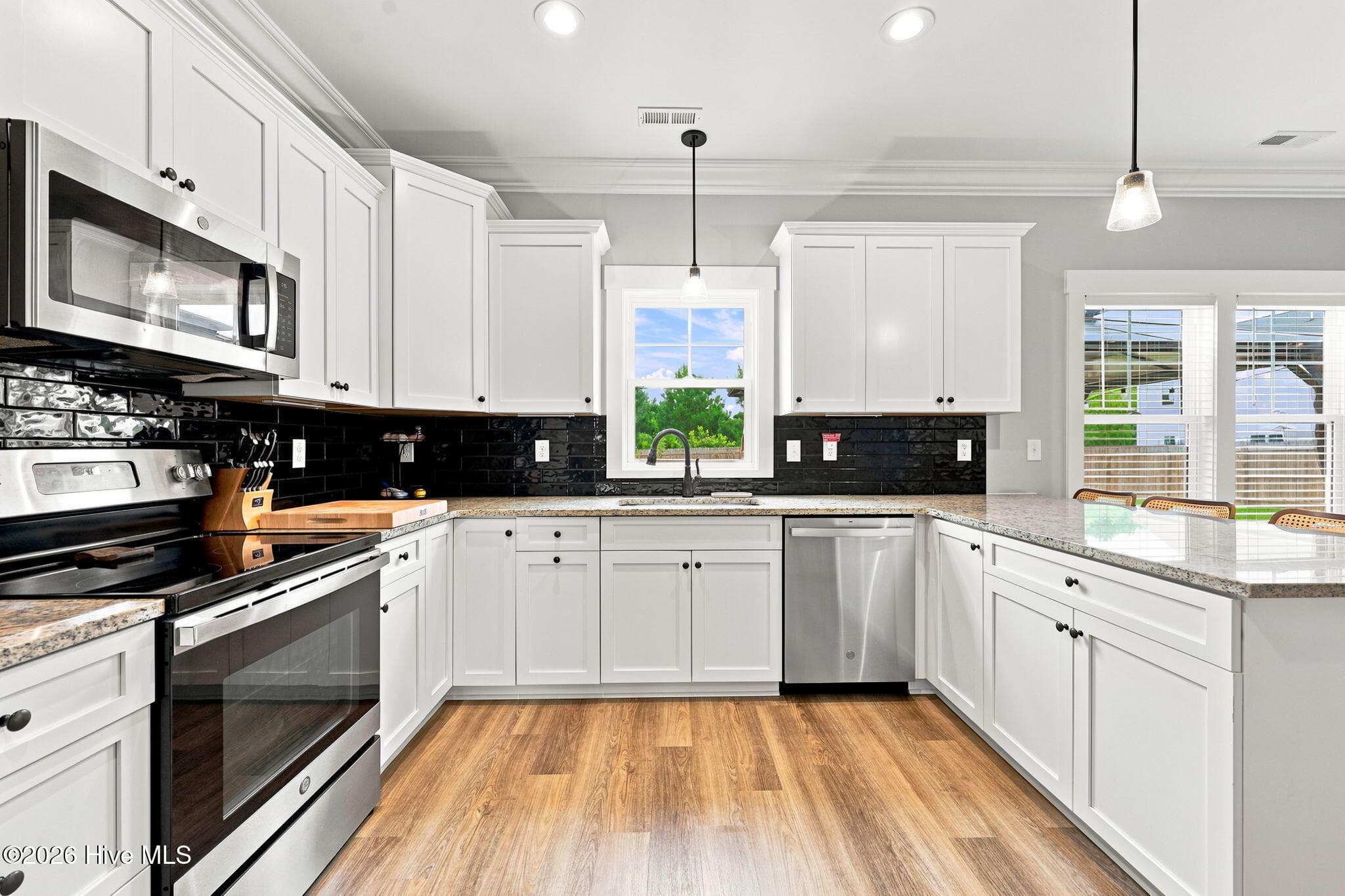 Single Family Residence at 284 E Ivybridge Drive, Hubert, NC 28539, photo 34 of 55
