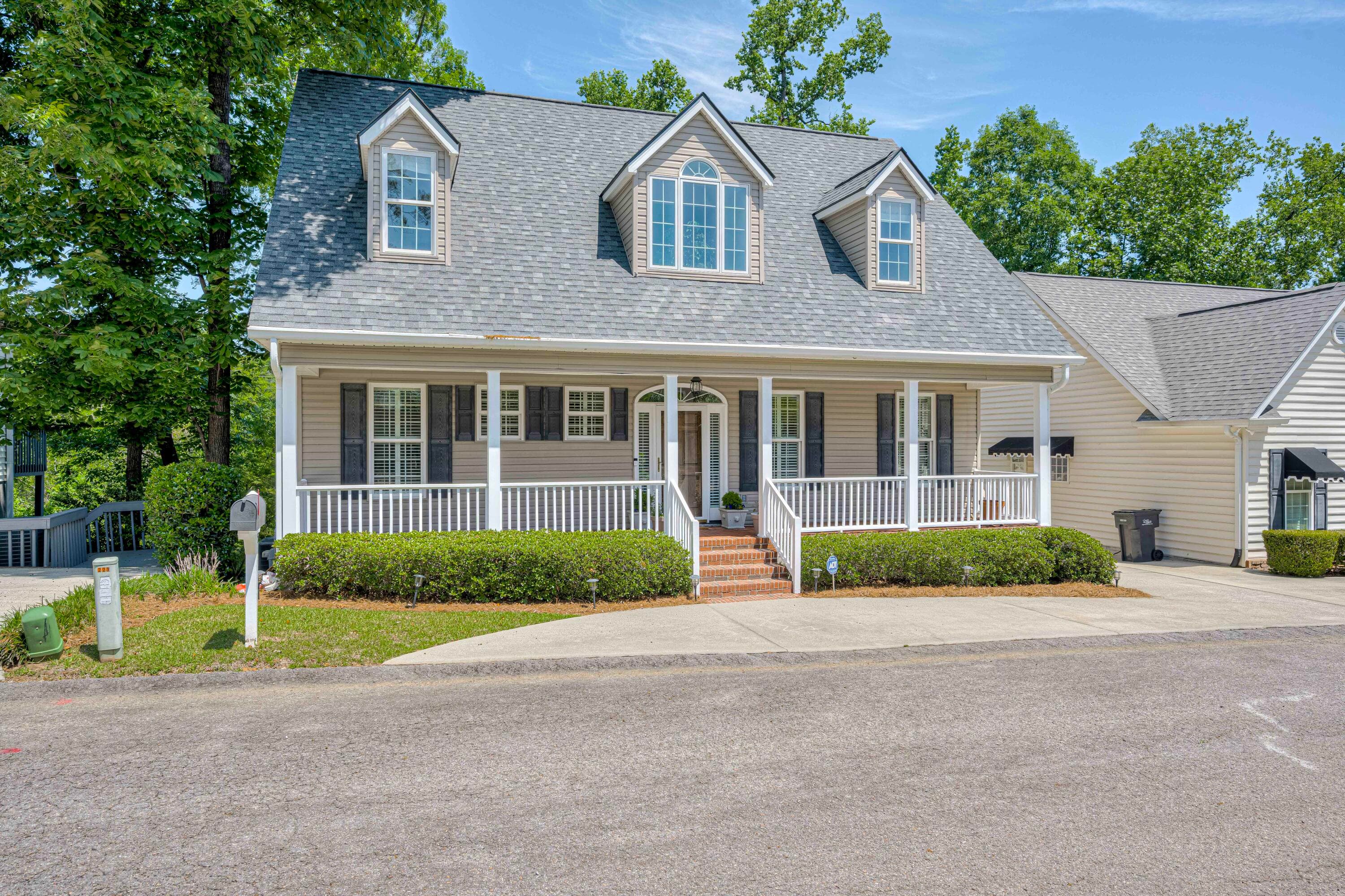 Single Family Residence at 225 Water Oak Drive, Augusta, GA 30904, photo 4 of 95