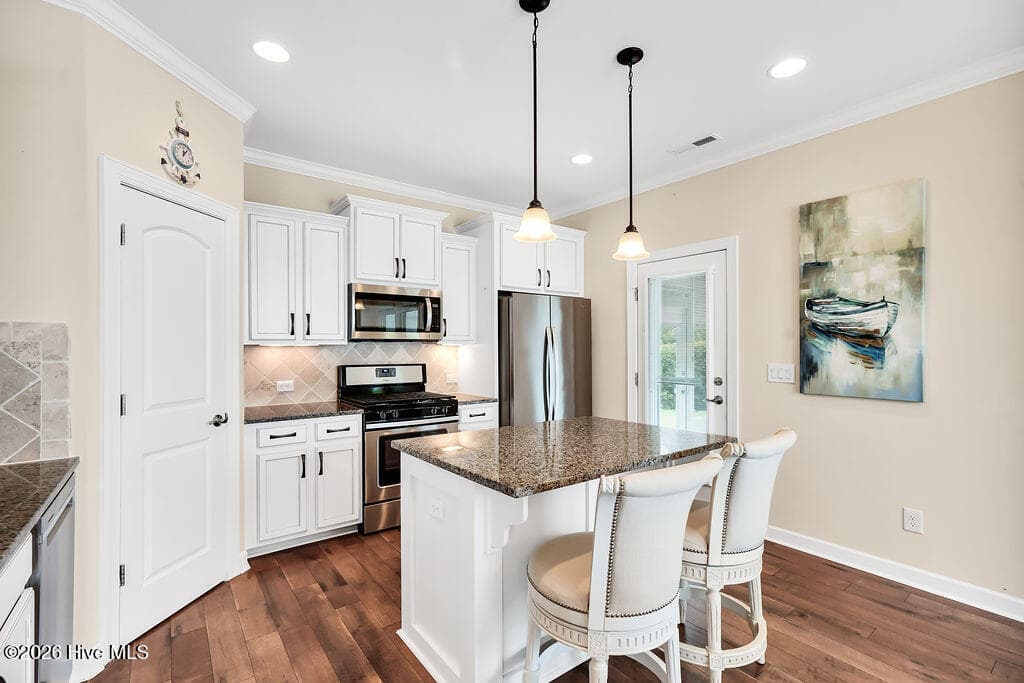 Single Family Residence at 7091 Muskerry Way, Leland, NC 28451, photo 11 of 107
