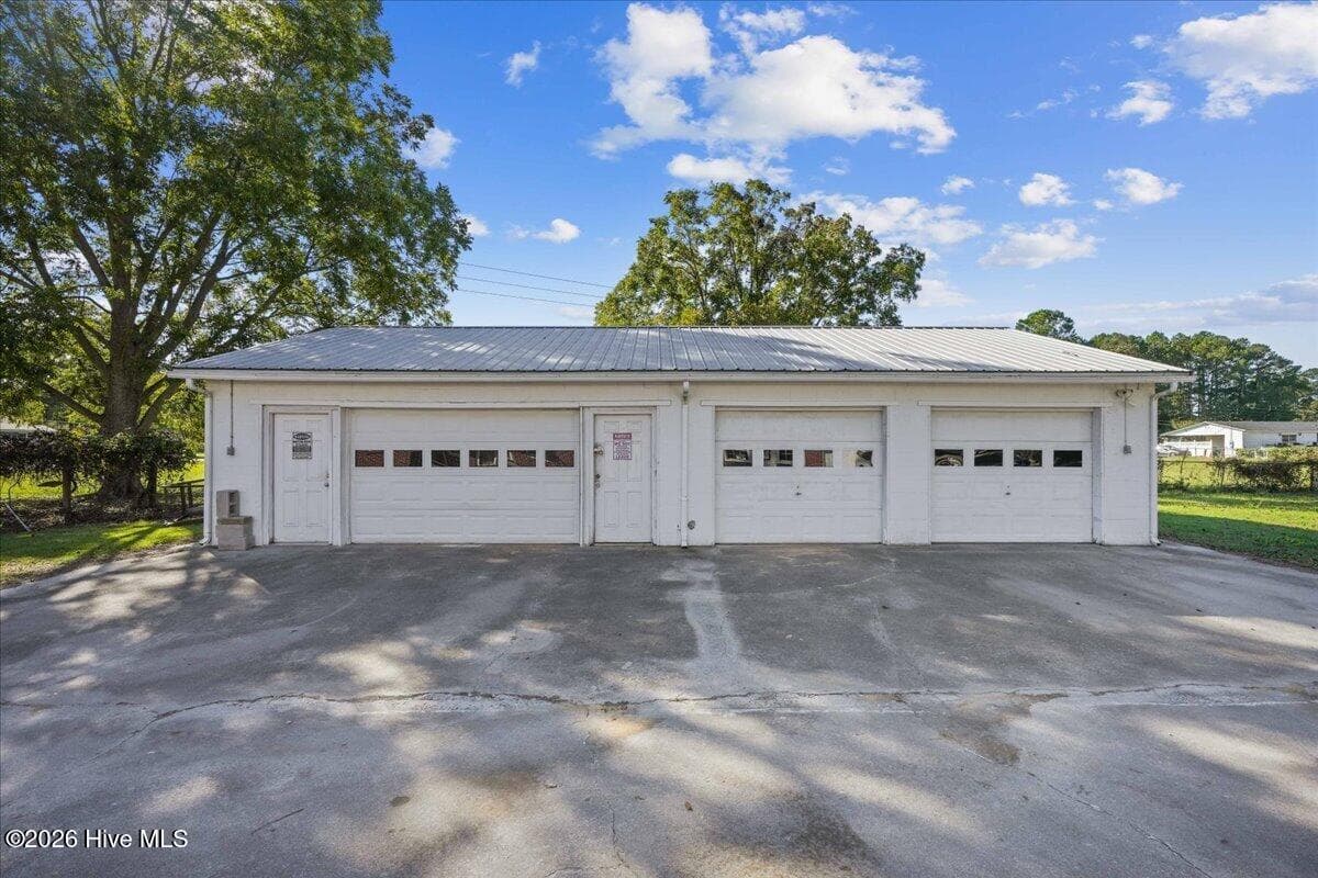 Single Family Residence at 751 Tyree Road, Kinston, NC 28504, photo 33 of 46