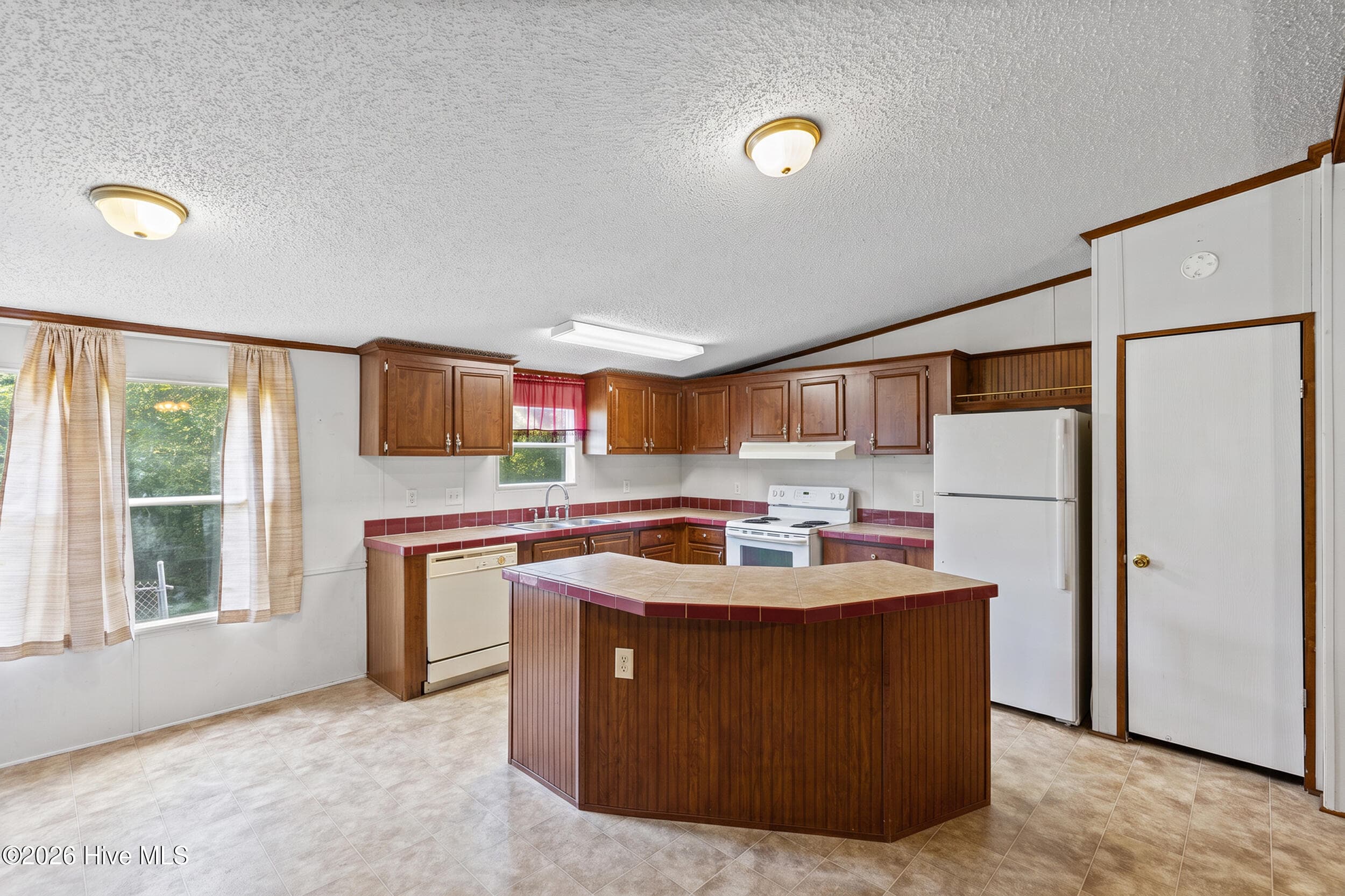Manufactured Home at 2495 Carroll Drive, Hephzibah, GA 30815, photo 2 of 25