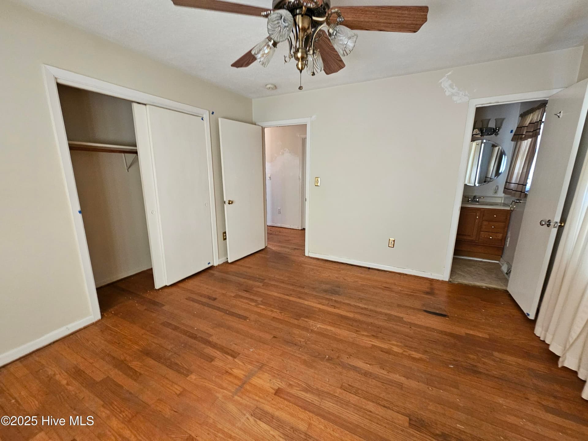 Single Family Residence at 124 Kimberly Drive, Clinton, NC 28328, photo 6 of 16