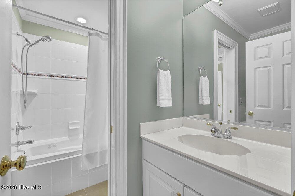 Single Family Residence at 2213 Fox Hunt Lane, Wilmington, NC 28405, photo 52 of 79