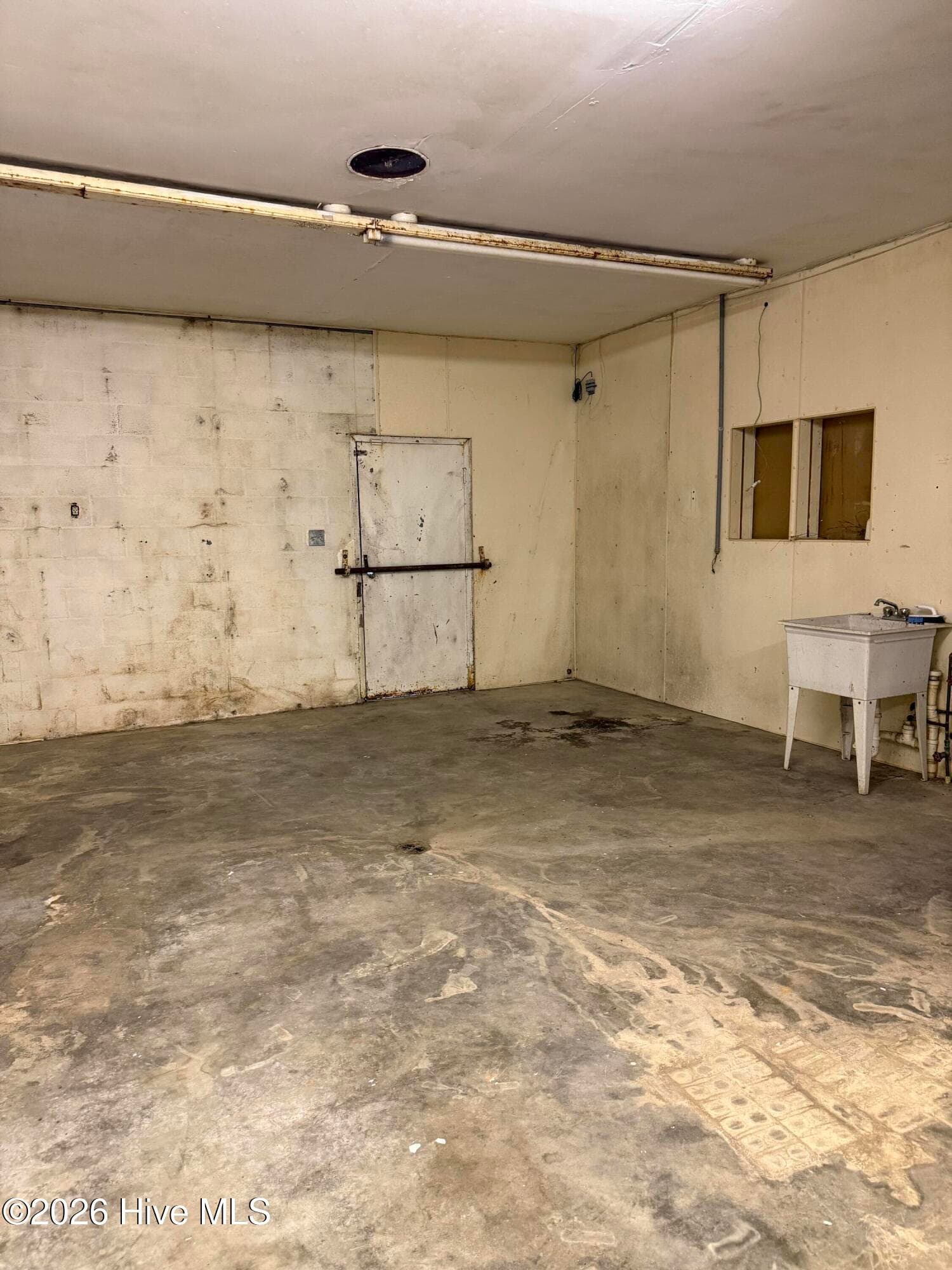 Storage room w/sink - 1522 W Wall Street, Wadesboro, NC 28170