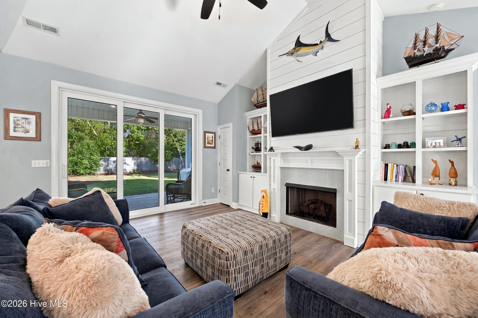 Single Family Residence at 126 Pebble Beach Drive, Hampstead, NC 28443, photo 10 of 54