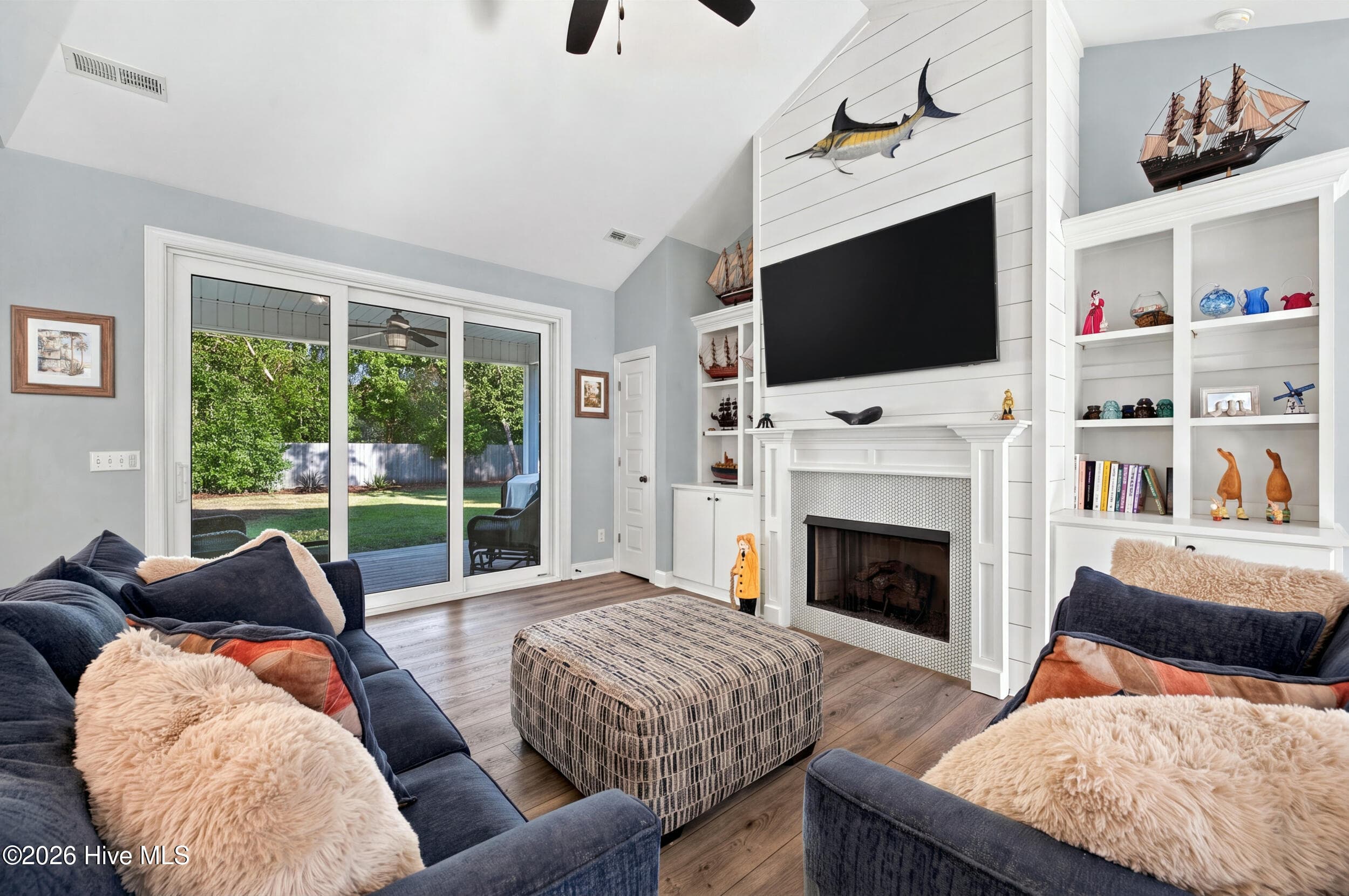 Single Family Residence at 126 Pebble Beach Drive, Hampstead, NC 28443, photo 10 of 54