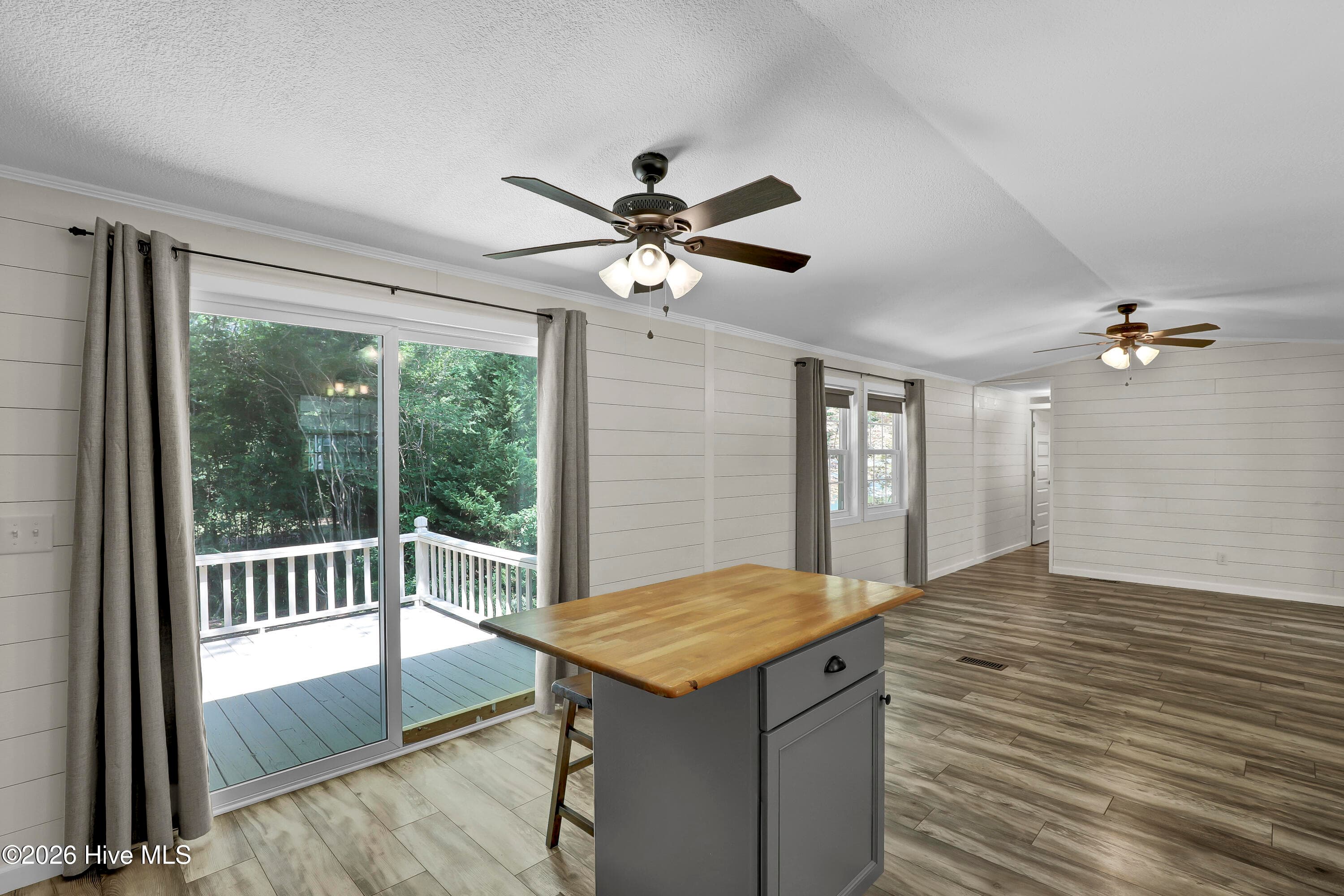 Manufactured Home at 714 Cedar Avenue, Hampstead, NC 28443, photo 26 of 30