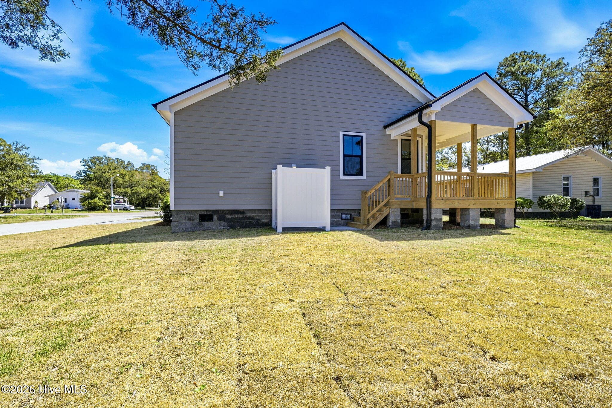 Single Family Residence at 141 NE 39th Street, Oak Island, NC 28465, photo 4 of 4