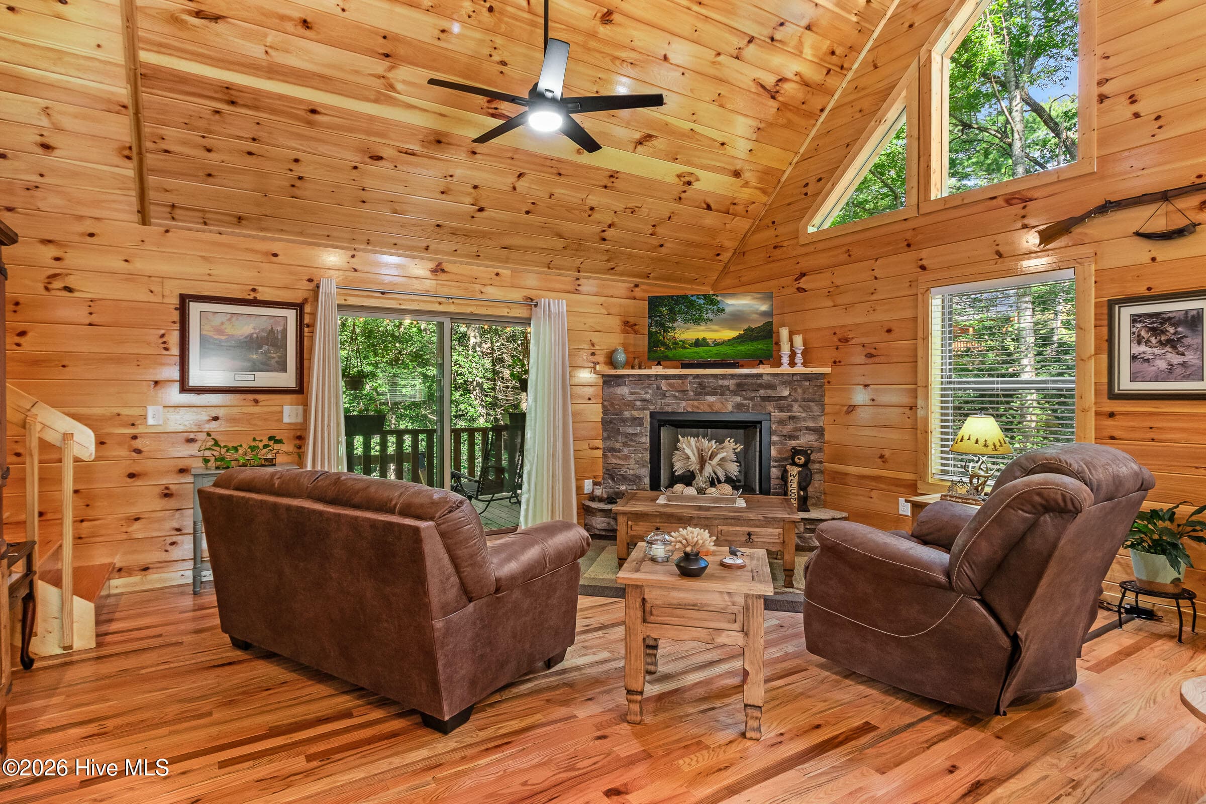 Single Family Residence at 84 Oakcrest Lane, Murphy, NC 28906, photo 14 of 63