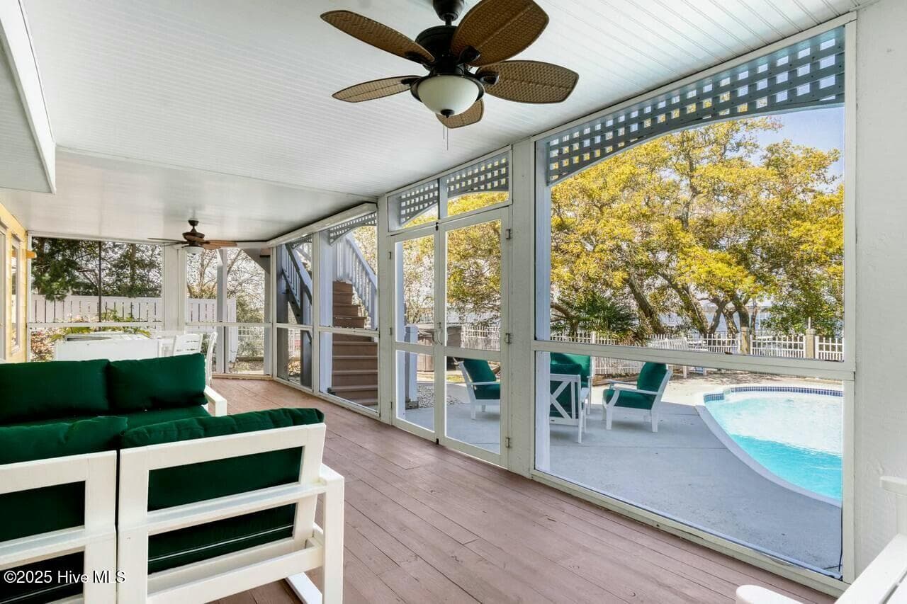 Screen Porch - 7012 Sound Drive, Emerald Isle, NC 28594