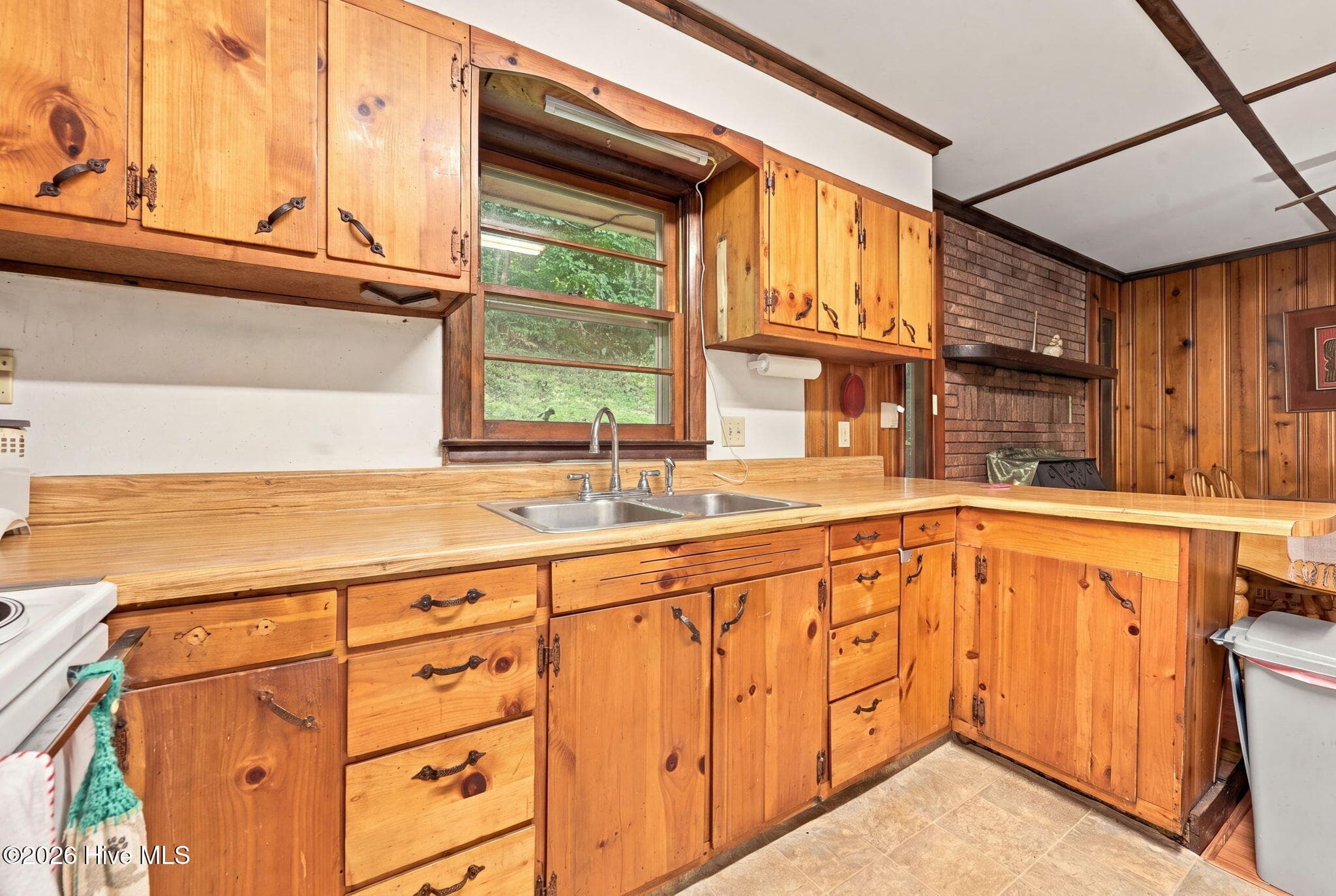 Single Family Residence at 3410 Pisgah Road, Andrews, NC 28901, photo 6 of 14