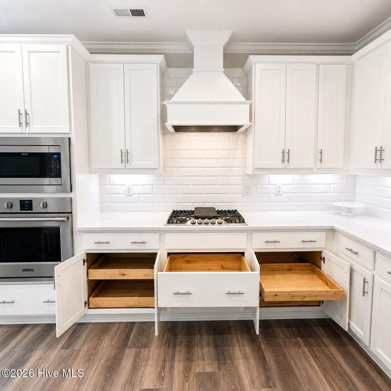 Single Family Residence at 6145 River Breeze Way, Leland, NC 28451, photo 6 of 93