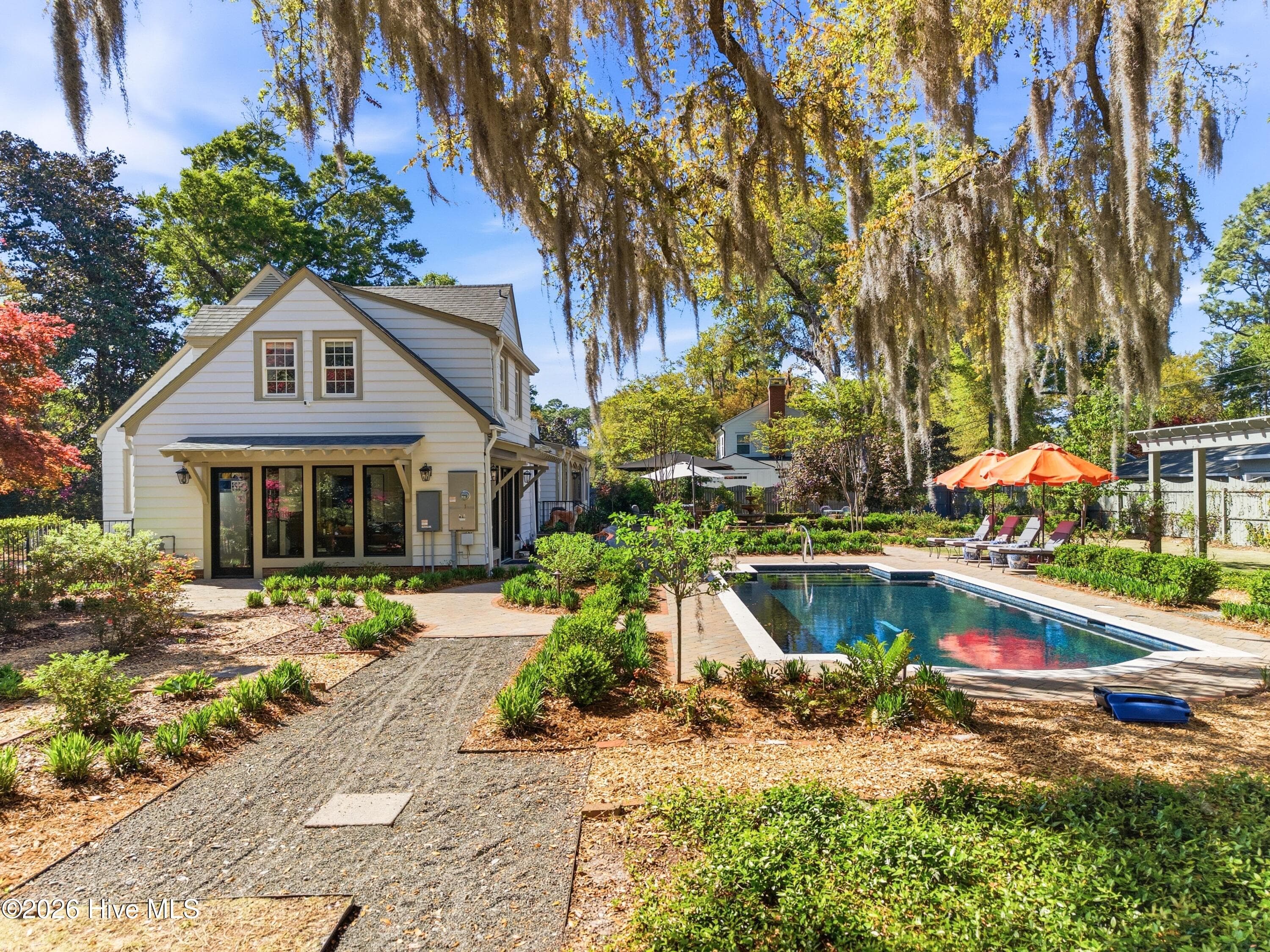 Single Family Residence at 2901 Oleander Drive, Wilmington, NC 28403, Wilmington, photo 11 of 85