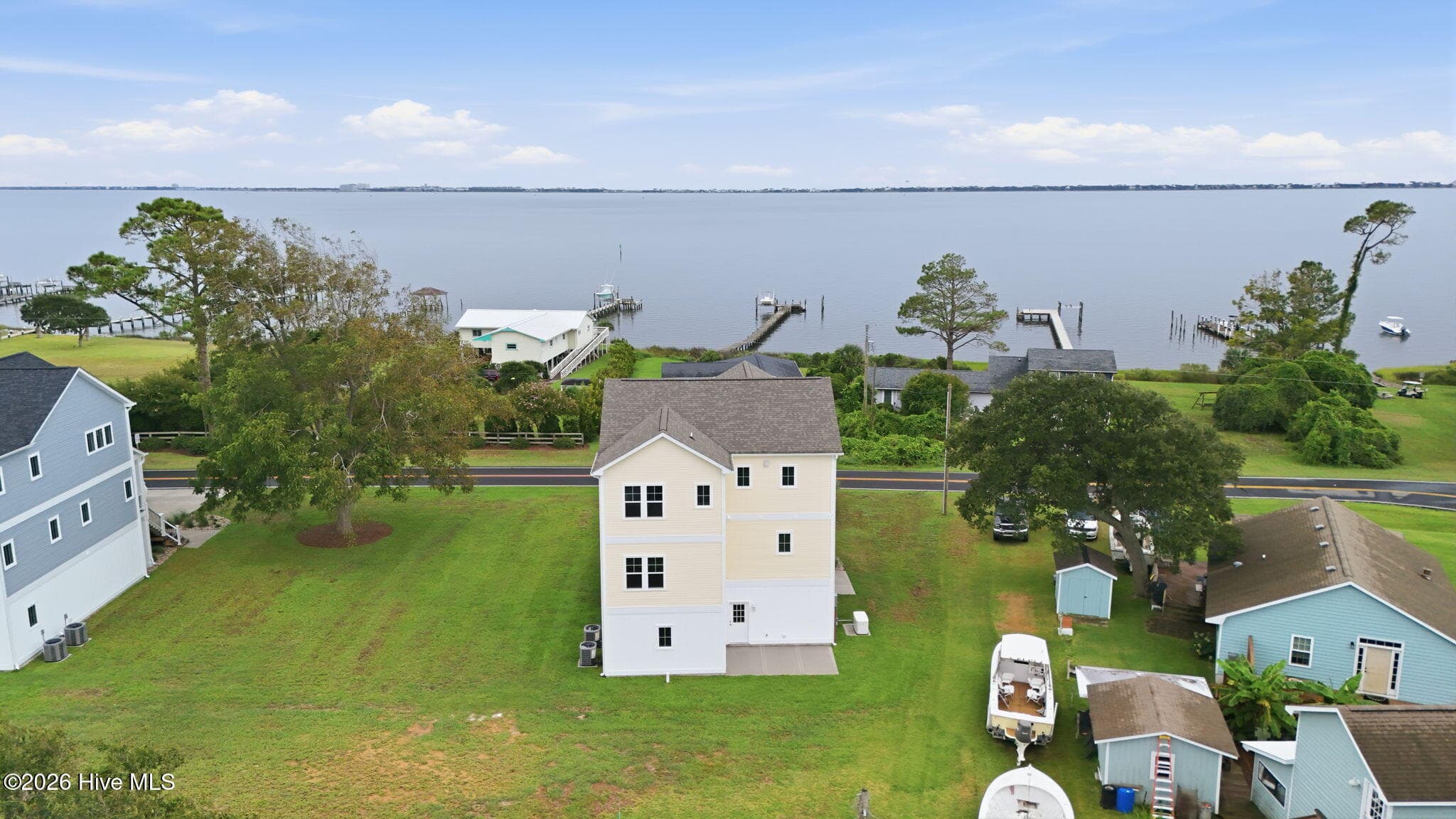Single Family Residence at 450 Pearson Circle, Newport, NC 28570, photo 4 of 70