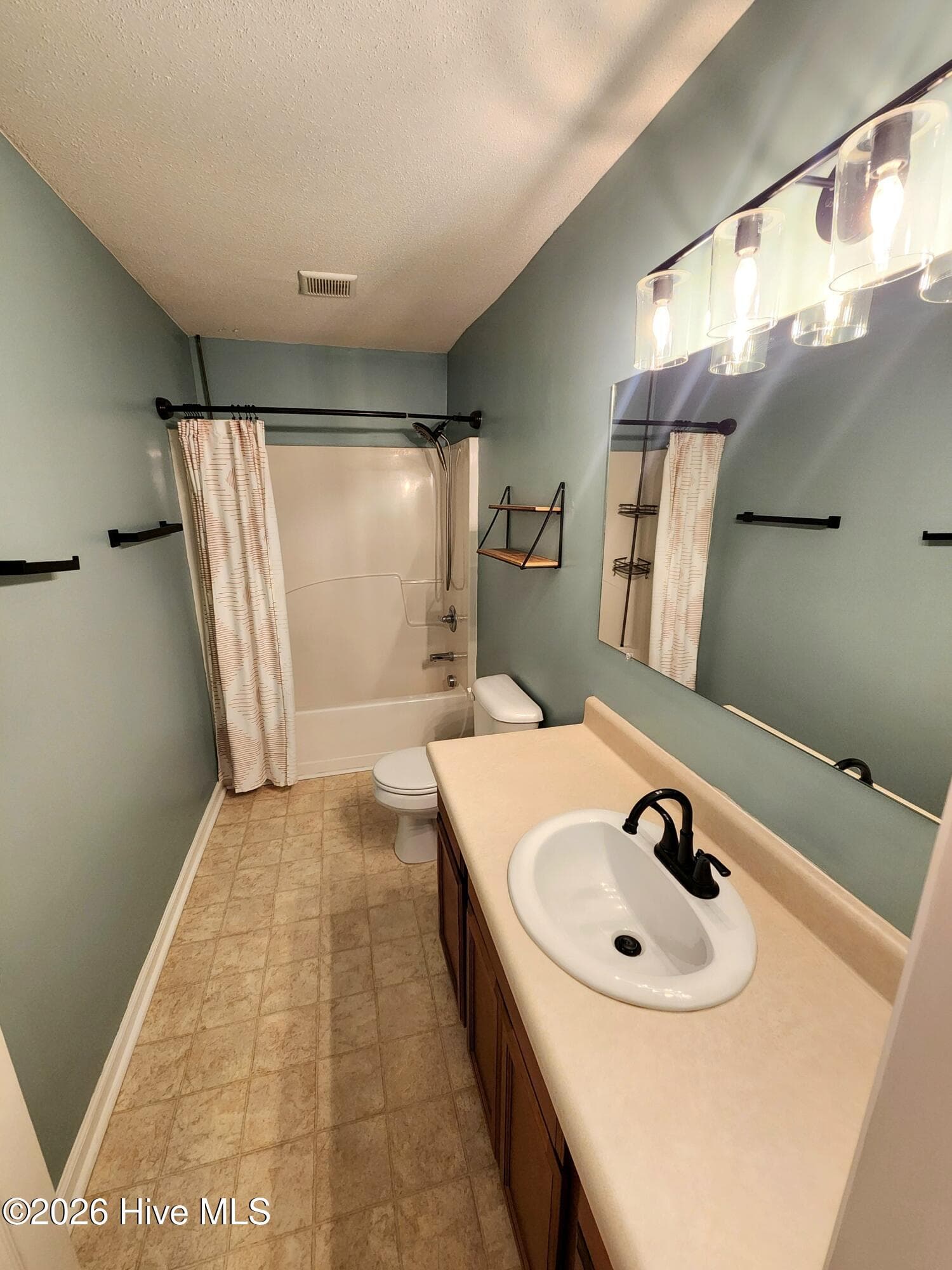 Master Bath - 182 Kelly Circle, Hubert, NC 28539