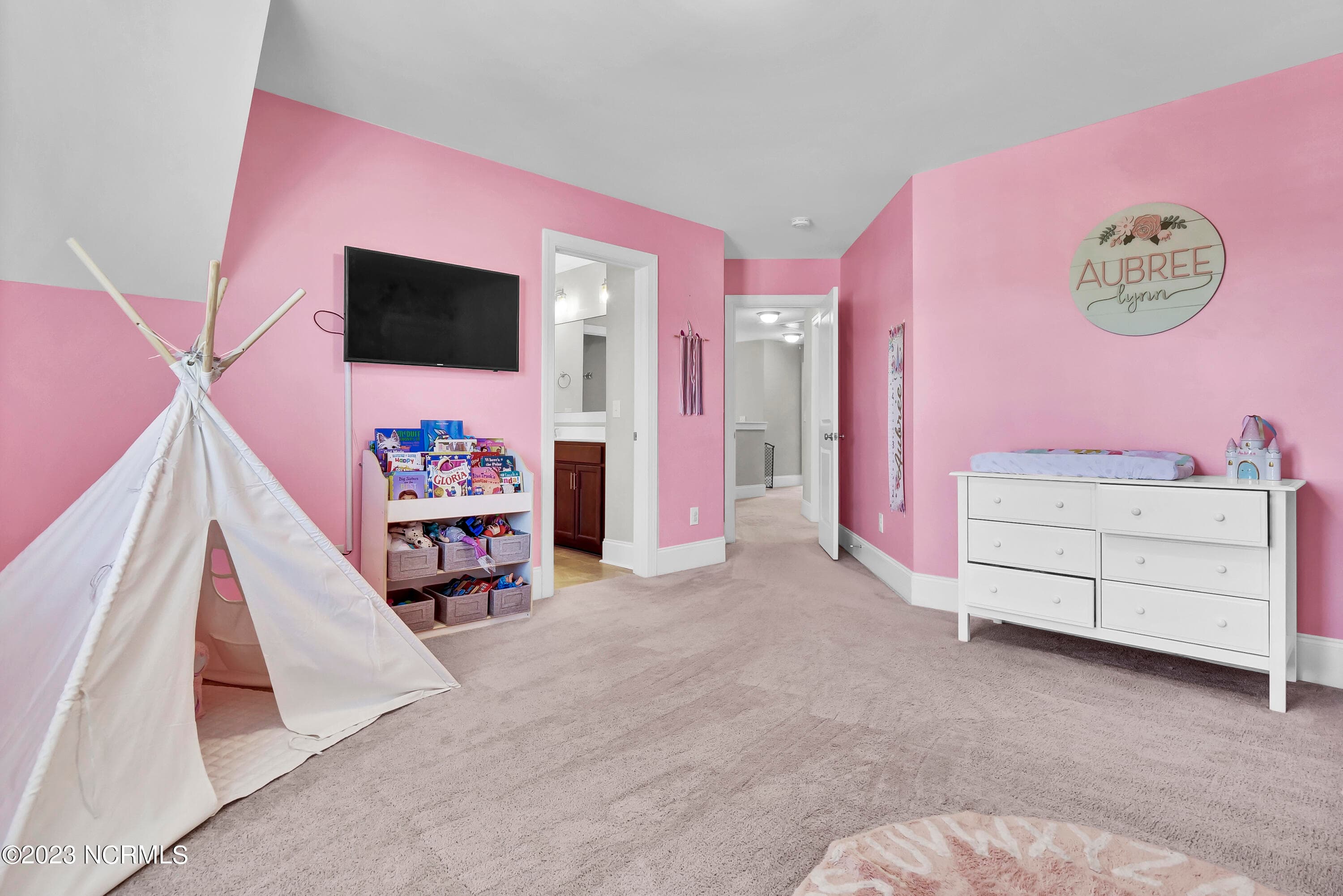 Single Family Residence at 413 Canter Crest Road, Hampstead, NC 28443, photo 57 of 106