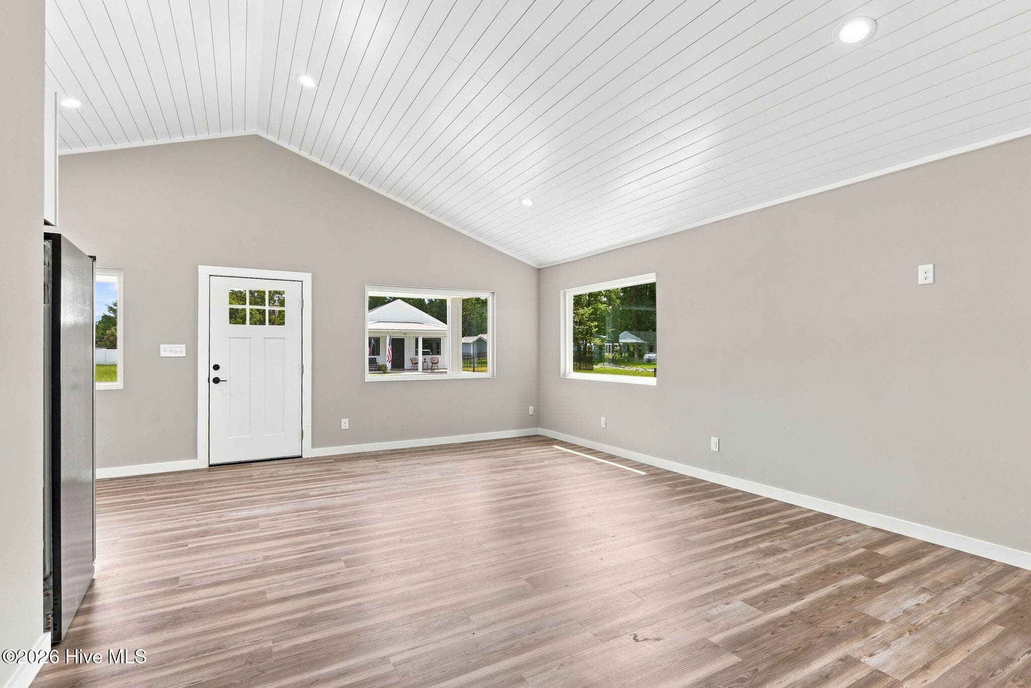 Condominium at 171 Long Pond Loop, Swansboro, NC 28584, photo 4 of 27