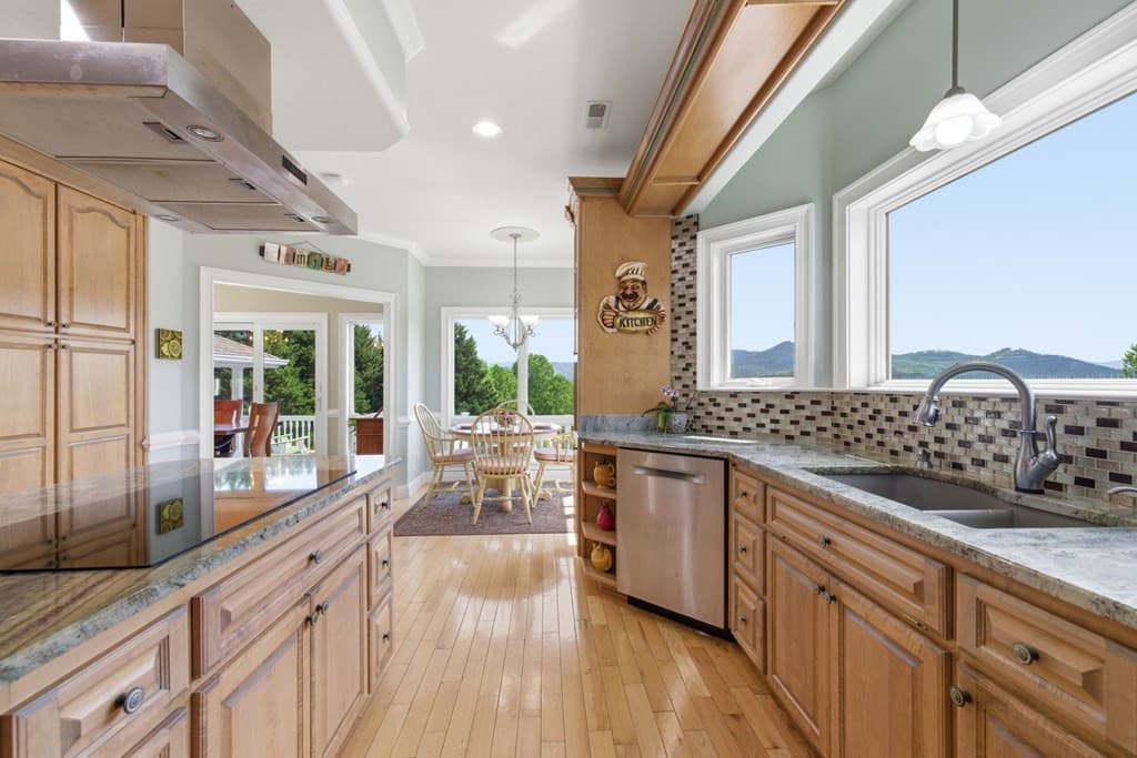 Single Family Residence at 1526 Cedar View Lane, Hiawassee, GA 30546, photo 29 of 75
