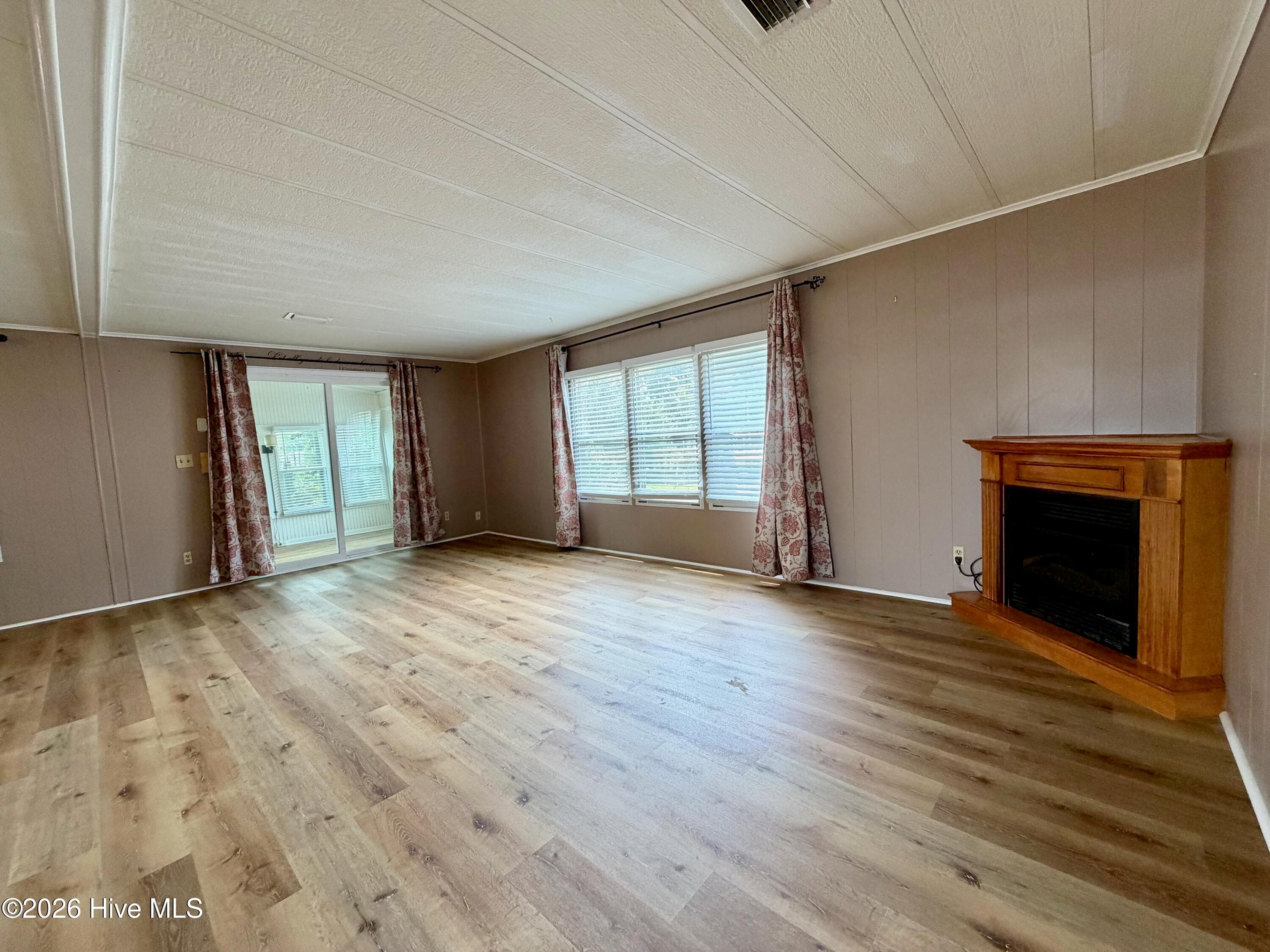 Manufactured Home at 4701 Lake Front Drive, Martinez, GA 30907, photo 16 of 23