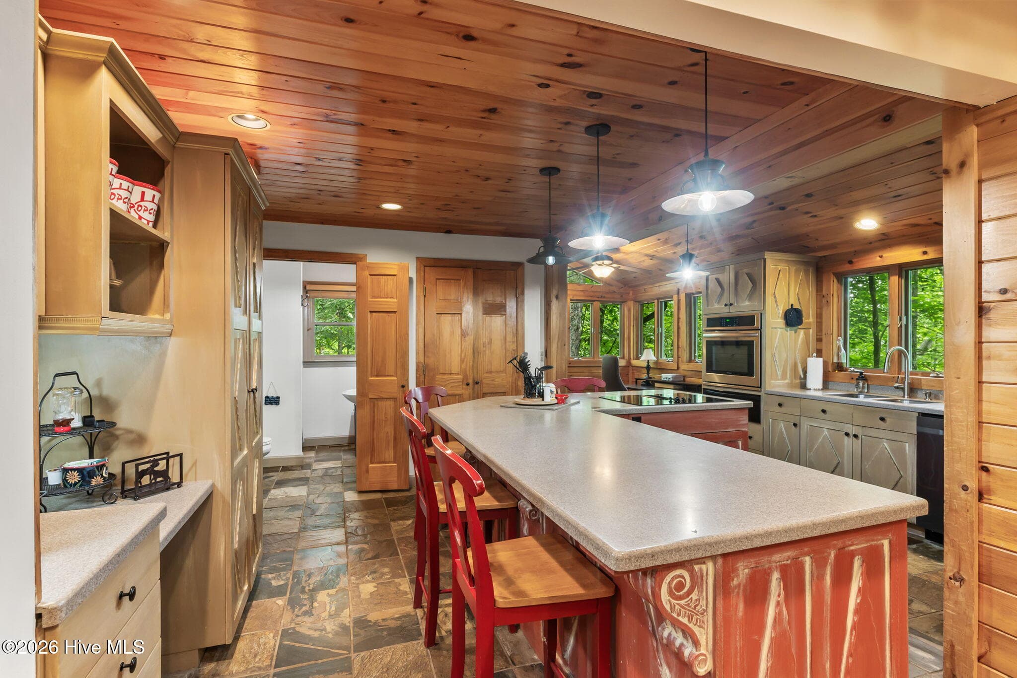 Single Family Residence at 398 Mountain Tops Circle, Blue Ridge, GA 30513, photo 14 of 63