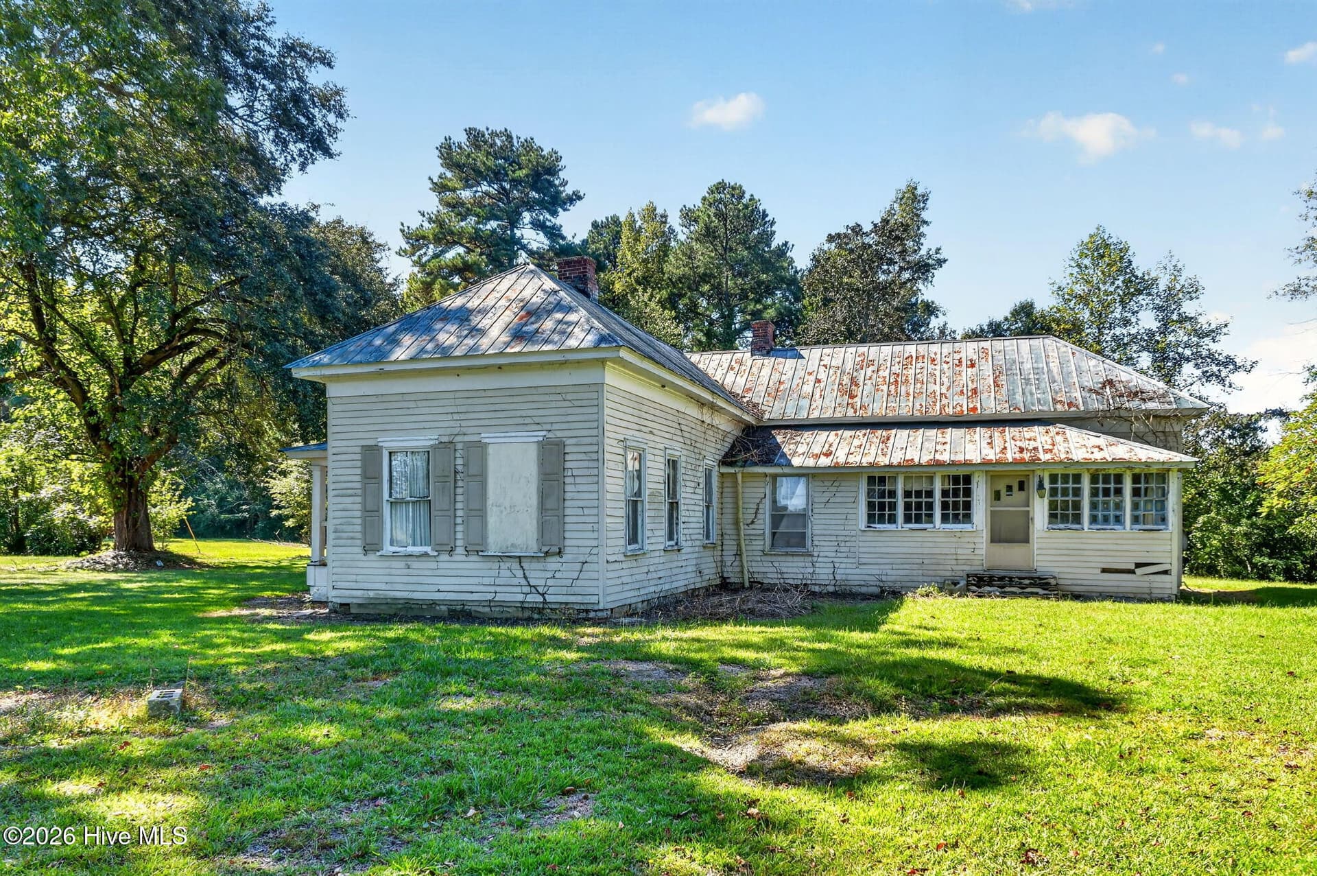 Back right entrance and exit - 436 Doctor Robinson Road, Bladenboro, NC 28320
